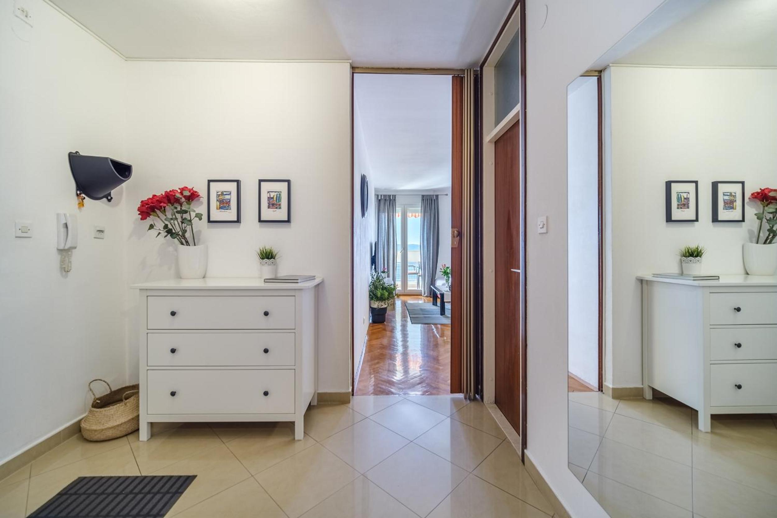 Apartment Zest view 5