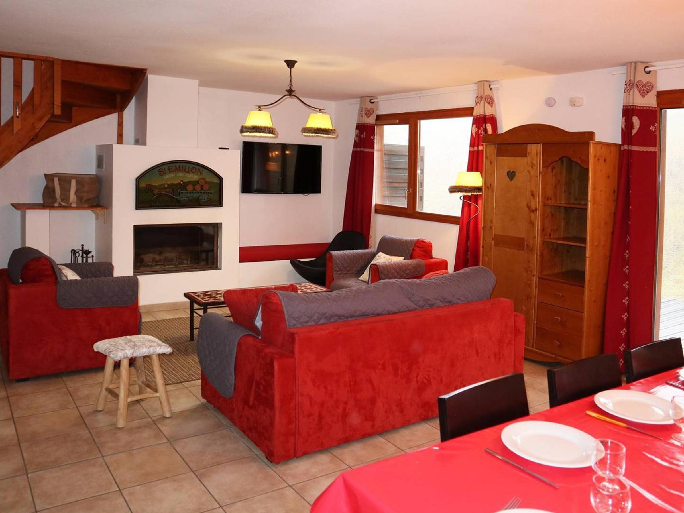 Chalet de Charme aux Orres - 10 Pers, Piscine, Sauna, Hammam, Cheminée, Skis aux Pieds - FR-1-322-65 - Image 2