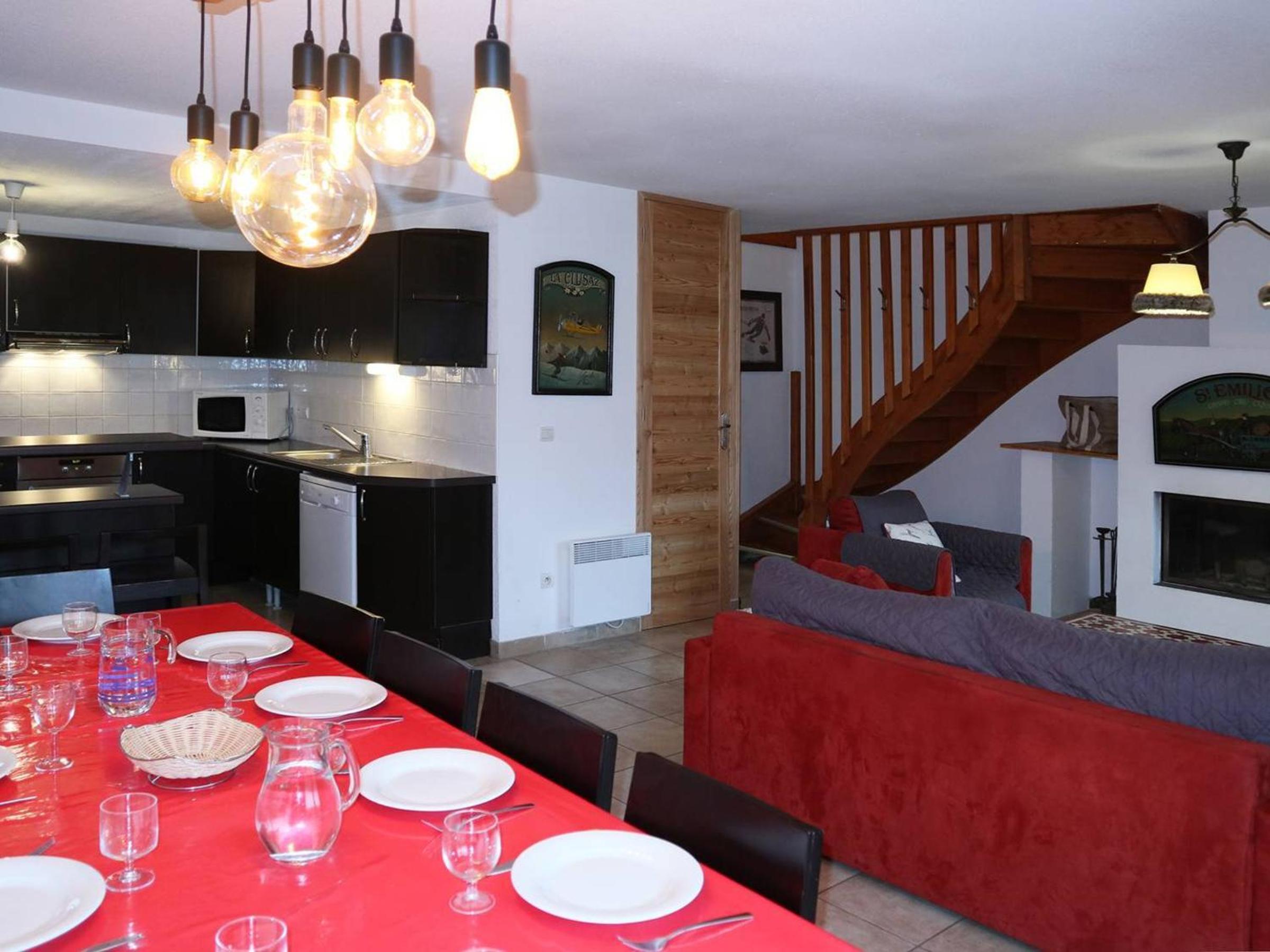 Chalet de Charme aux Orres - 10 Pers, Piscine, Sauna, Hammam, Cheminée, Skis aux Pieds - FR-1-322-65 - Image 3