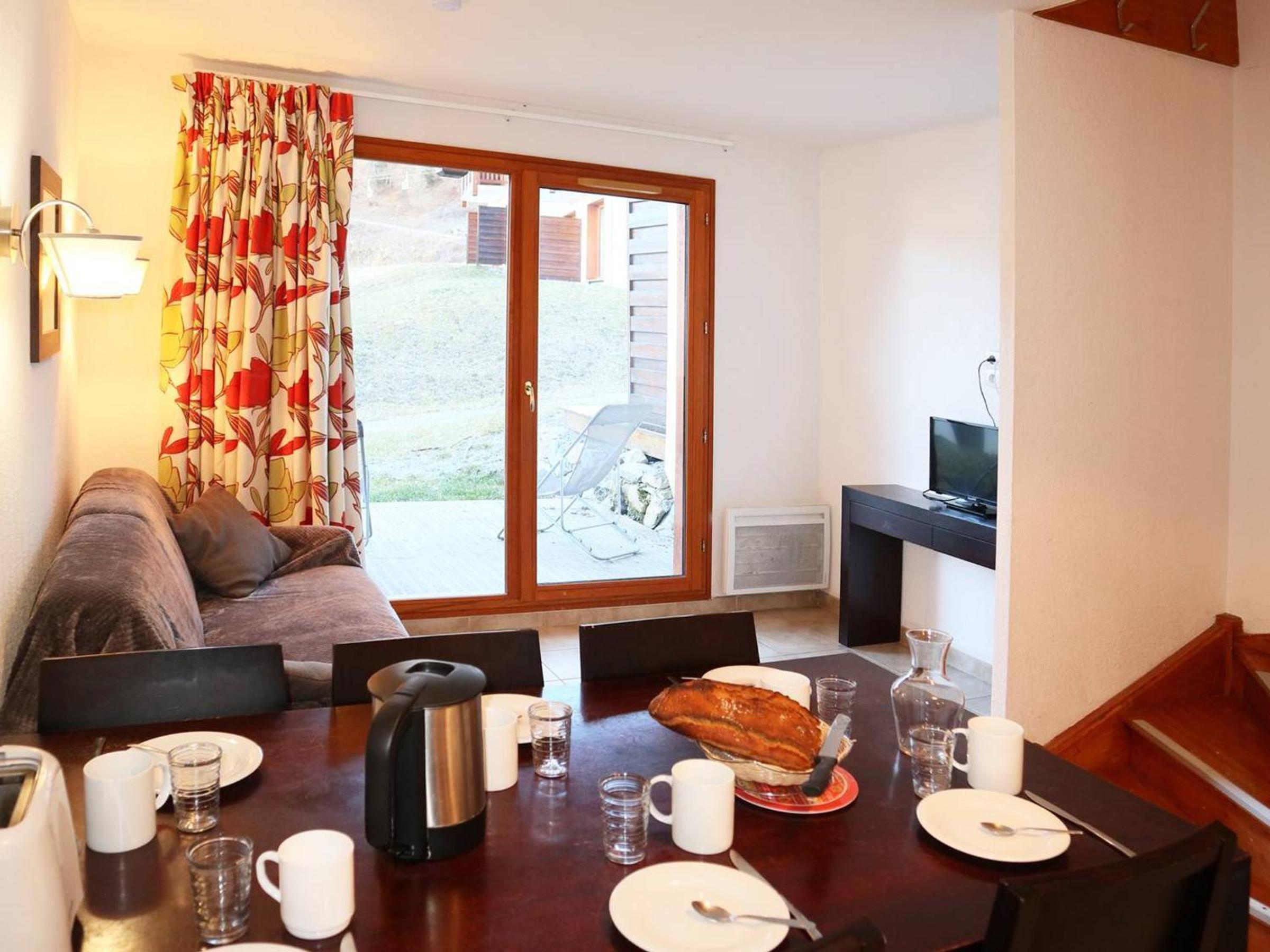 Chalet Mitoyen aux Orres 1800 - Piscine, Sauna, Hammam, 6 Couchages, Draps Inclus - FR-1-322-108 - Image 1