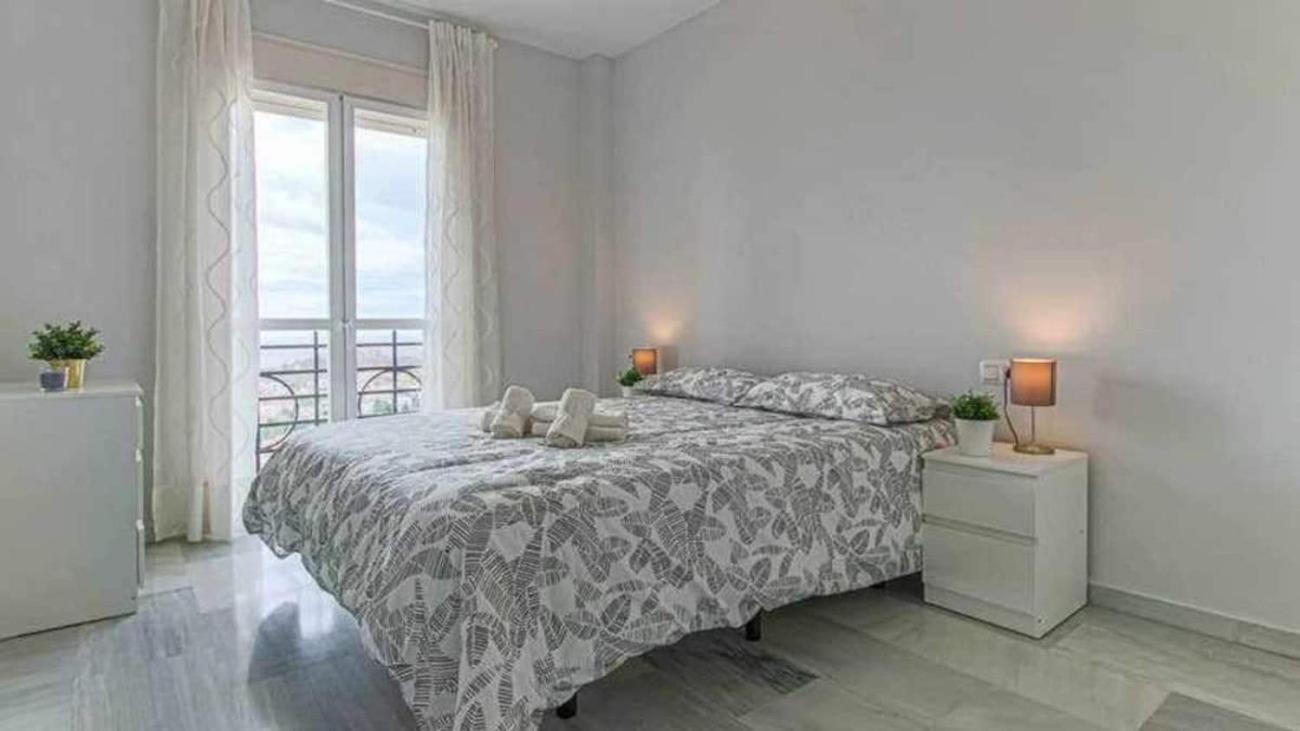 797 Holiday Rentals - Precioso piso para 6 con vista al mar 180 grados photo 4