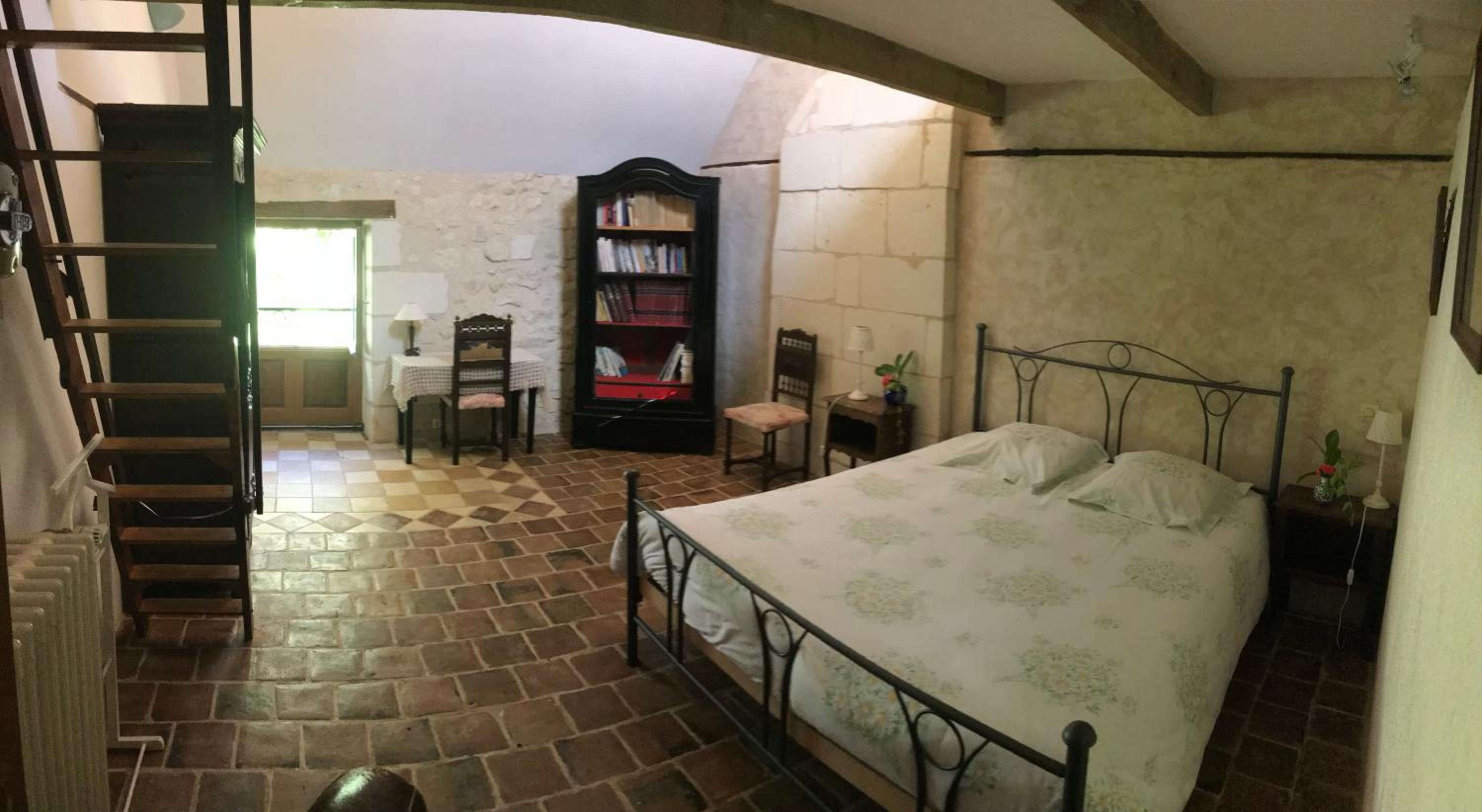 Large family house for young and old in great calm in South Touraine