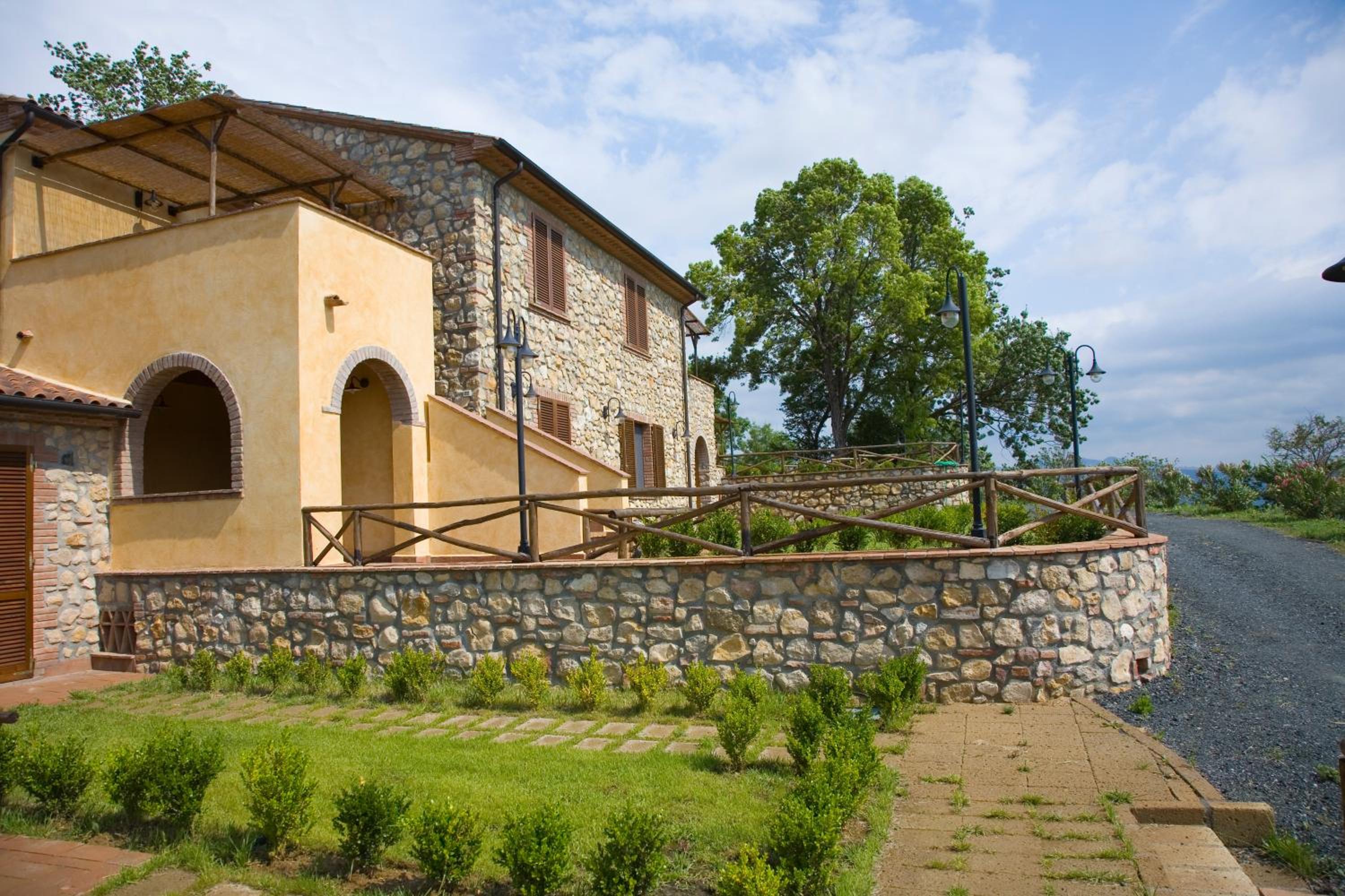 Borgo di Monte Murlo