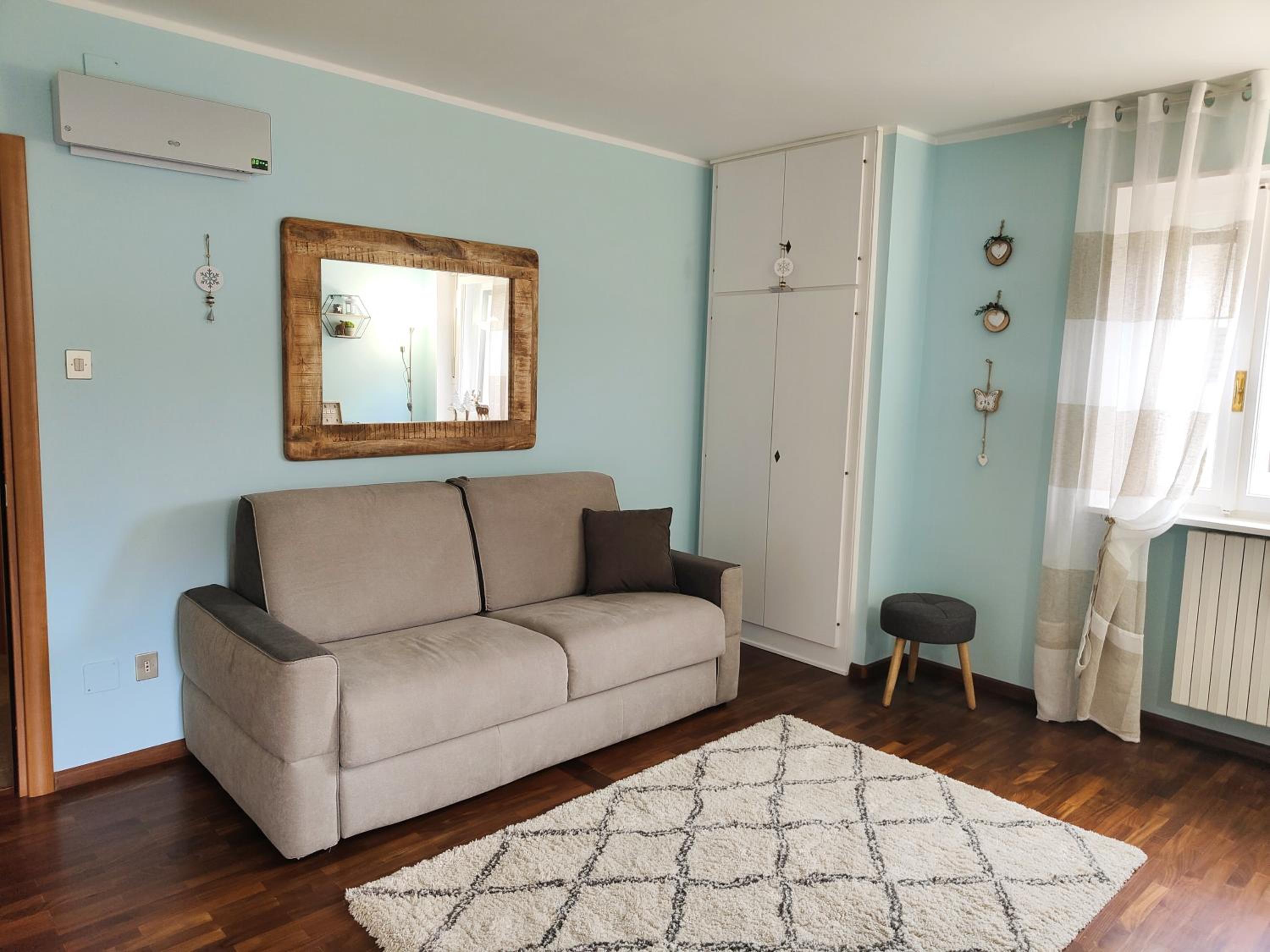 Hostdomus - Blue Sky Apartment view 4