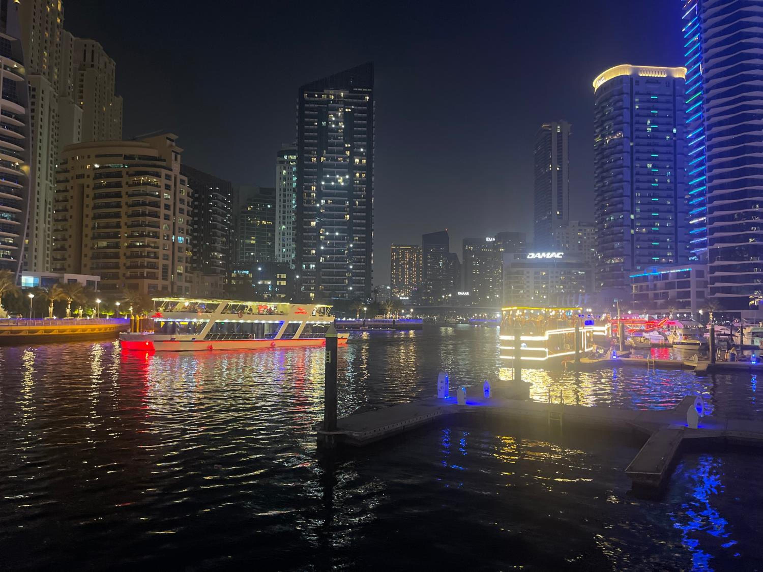 Dubai Vacations - Private gorgeous Room with Marina view with Shared Kitchen - Property Image 2