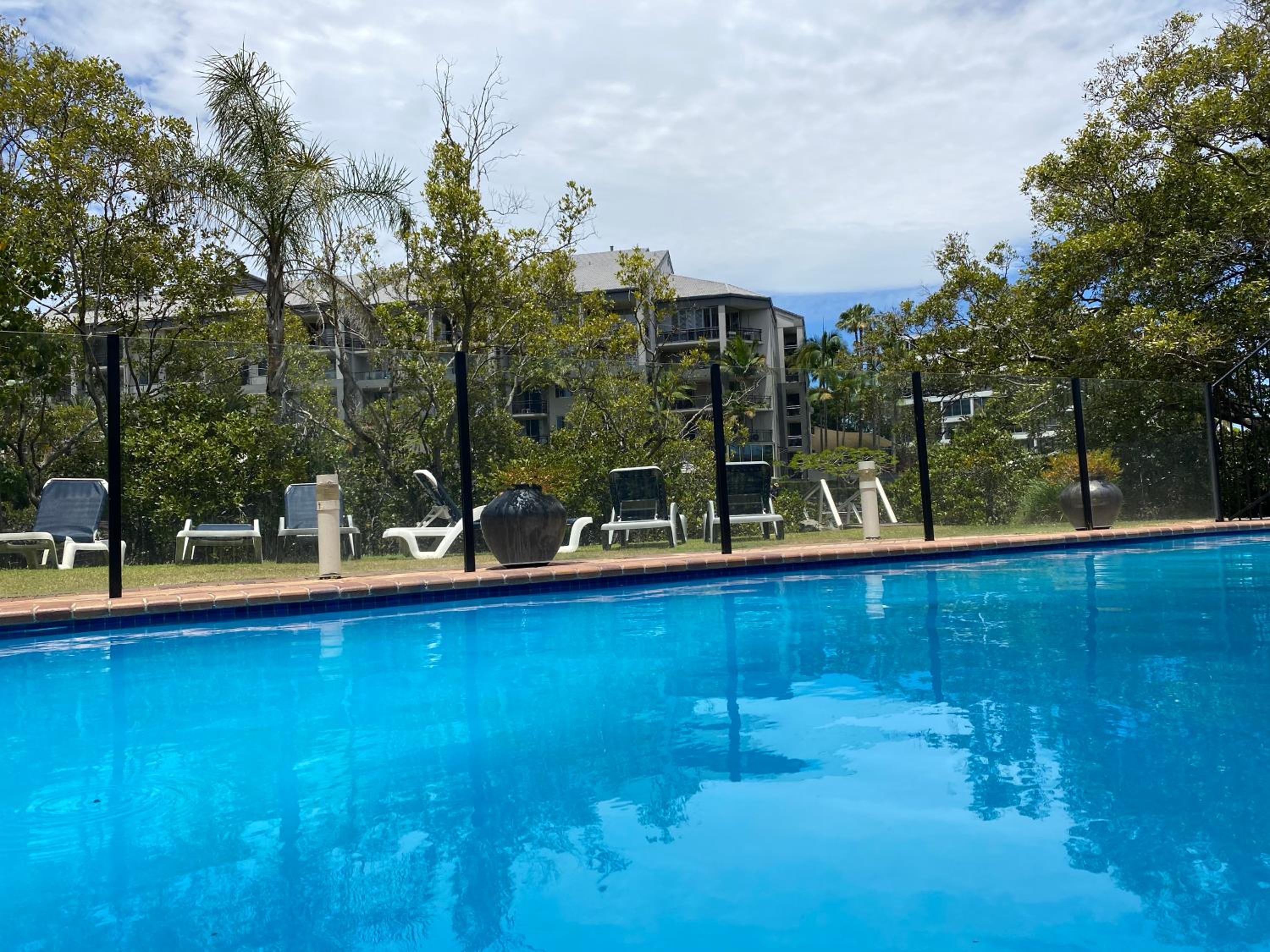 Surfers Plaza Romantic Getaway