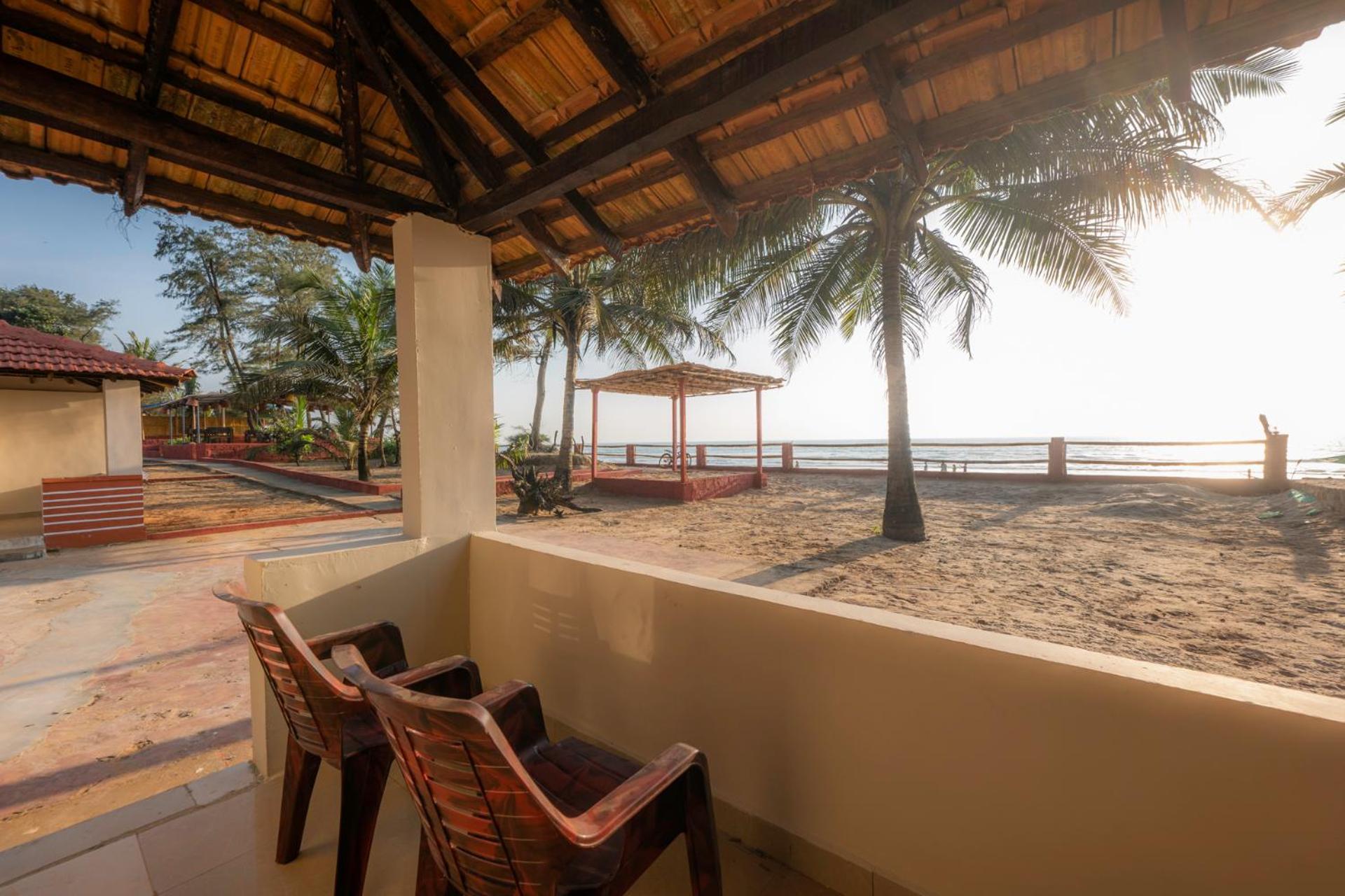 Famstel Gokarna - Beach Stay