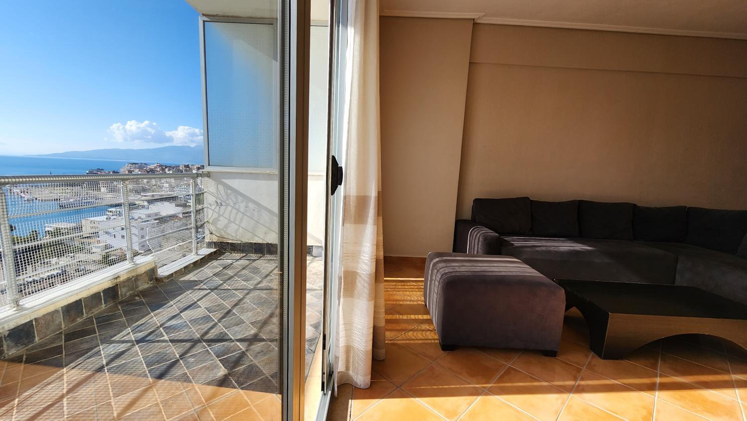 Spacious Sea View Apartment