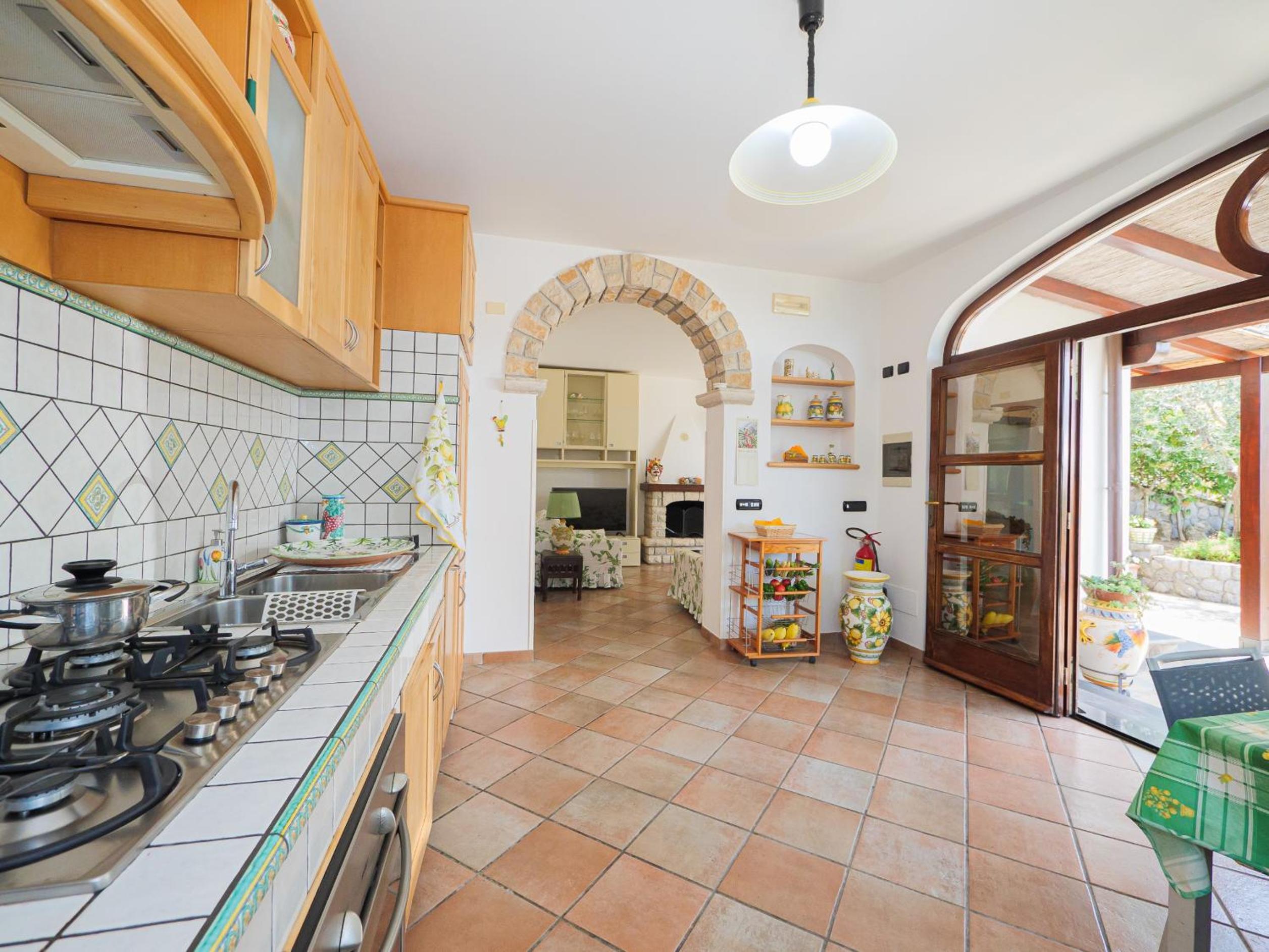 IL TULIPANO - sea view, roof terrace & sunset in villa photo 3