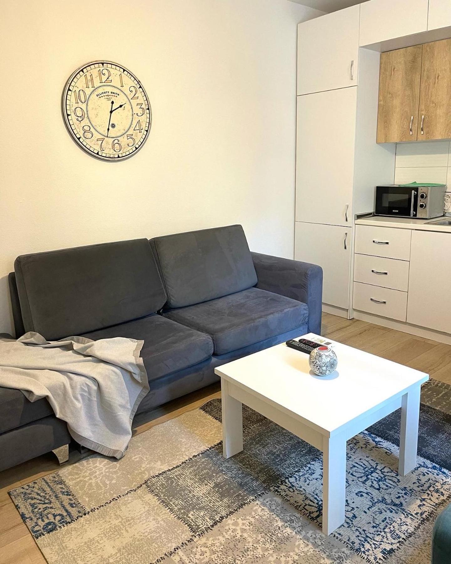 Apartment in the New Bazaar of Tirana - Hana Blu photo 2