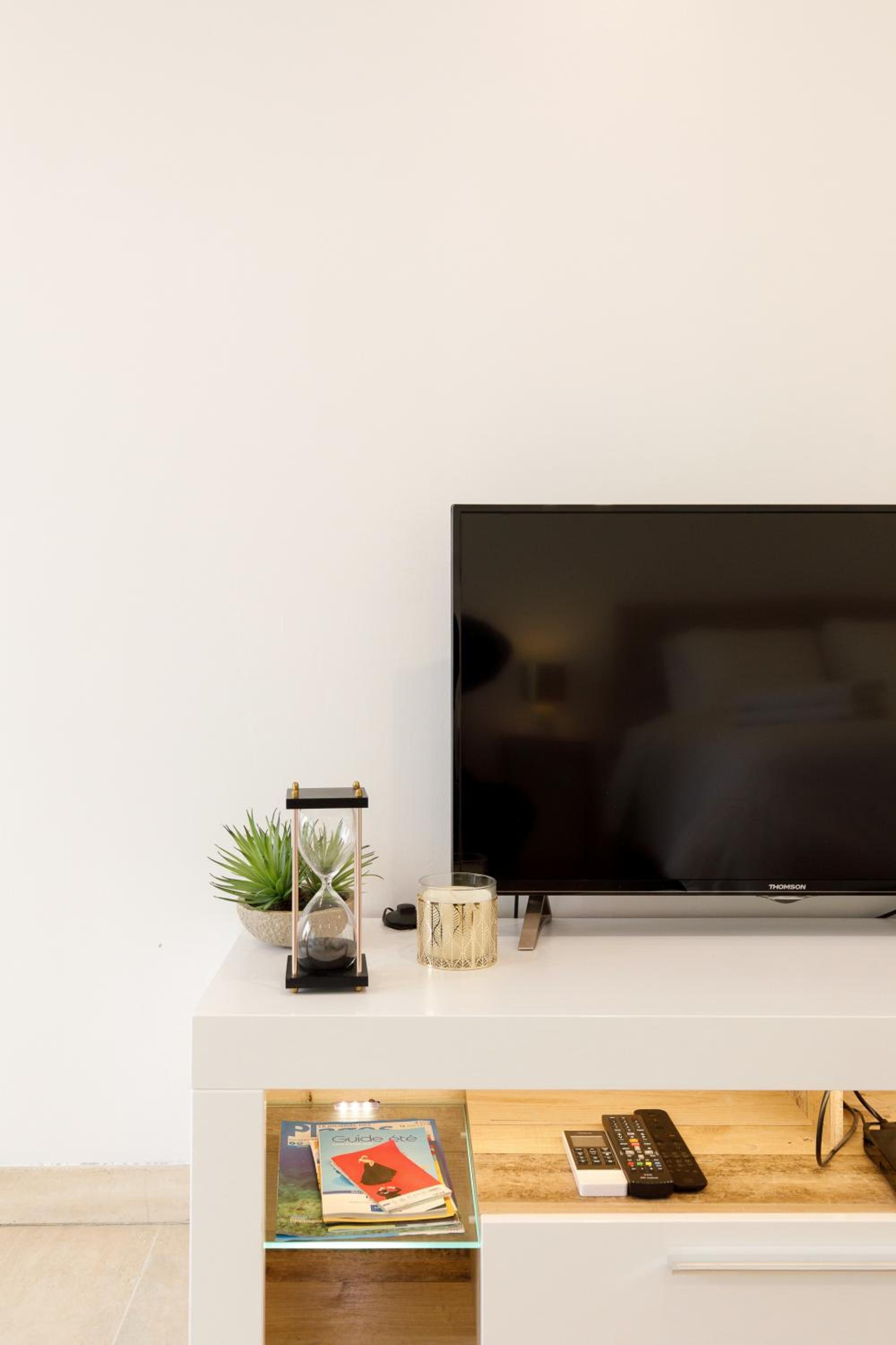Elegant one room of golden square photo 5