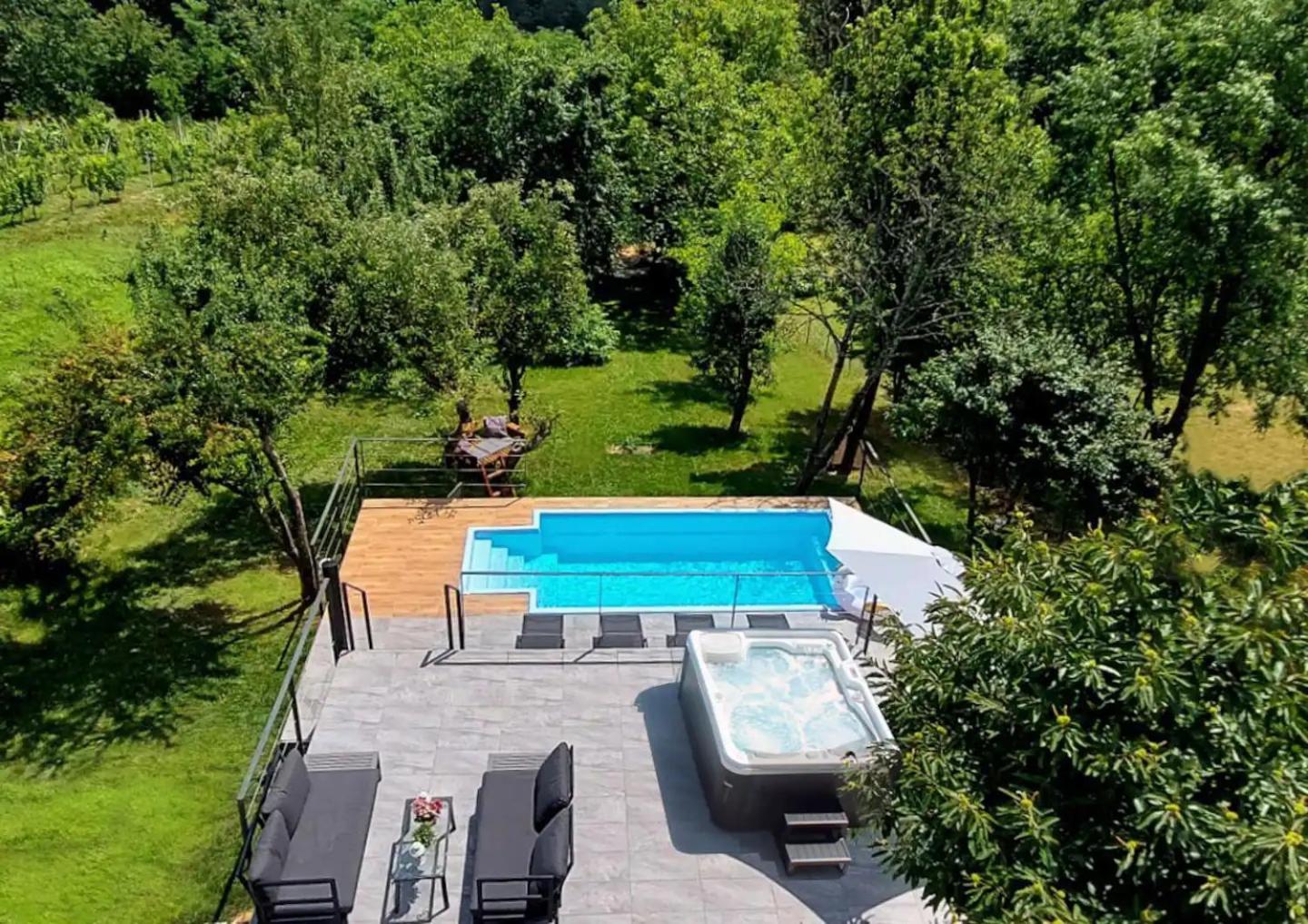 Hotel Holiday House With Swimming Pool Near Zagreb