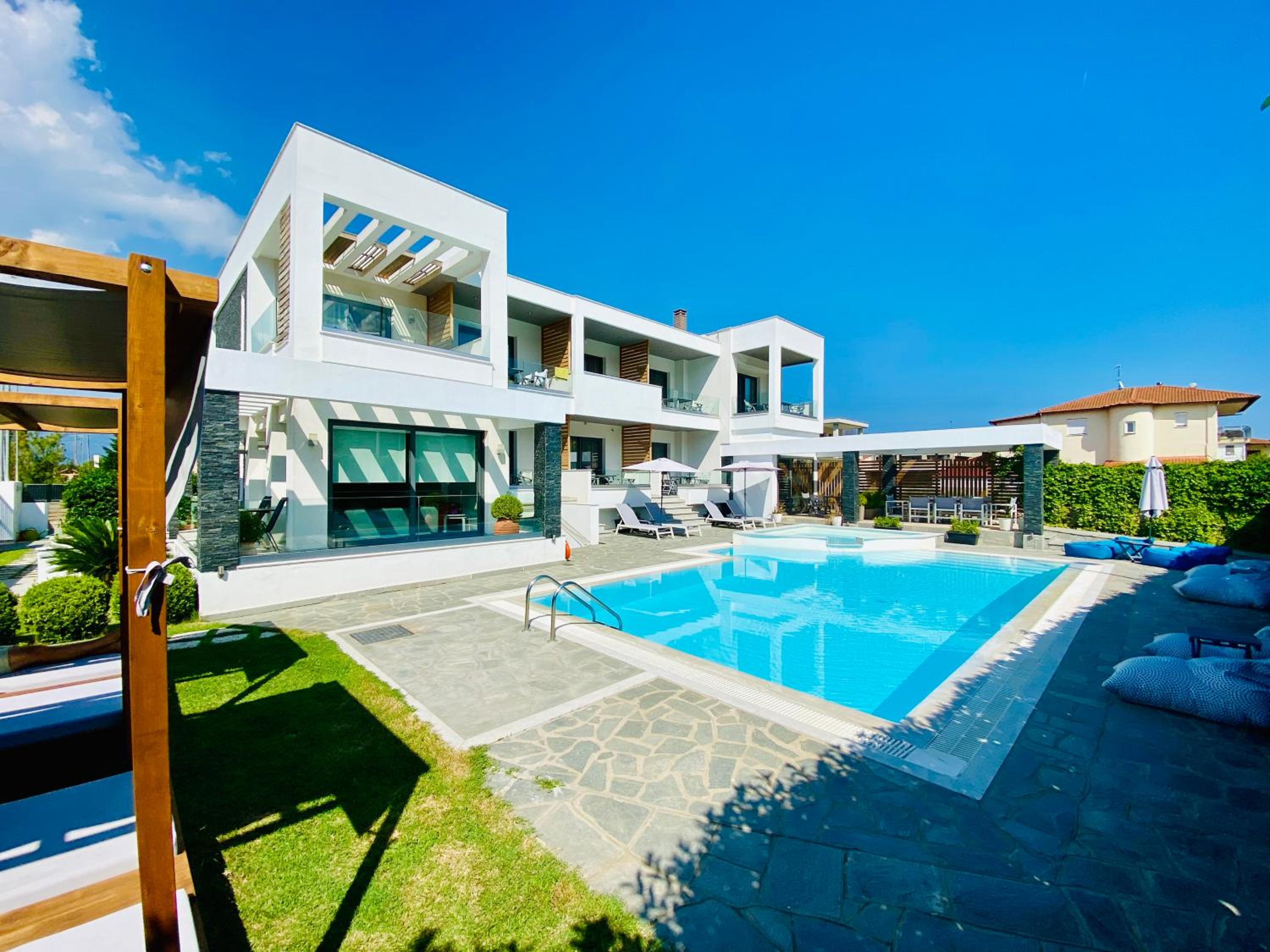 swimming pool