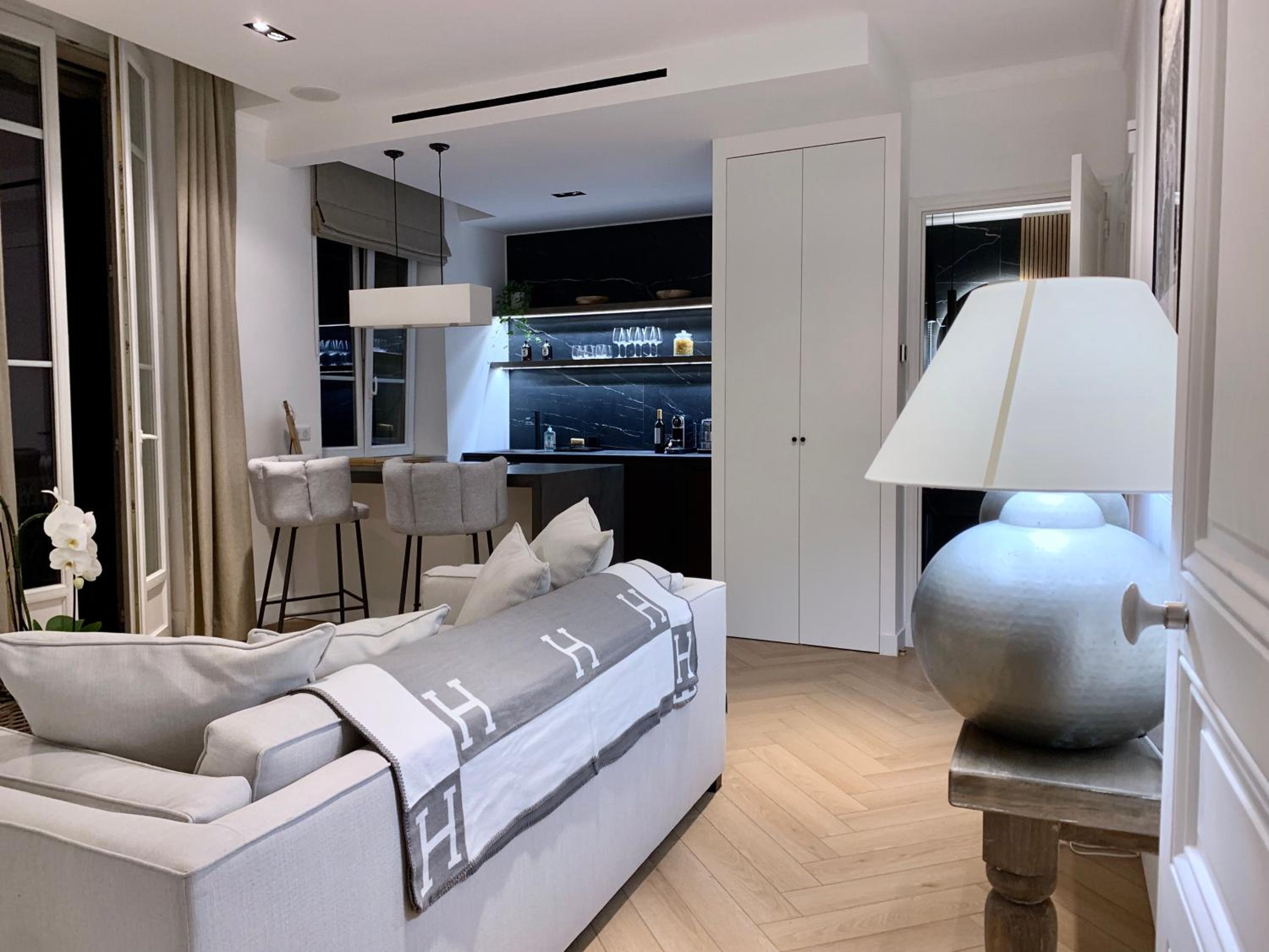 A 2 pas de la croisette