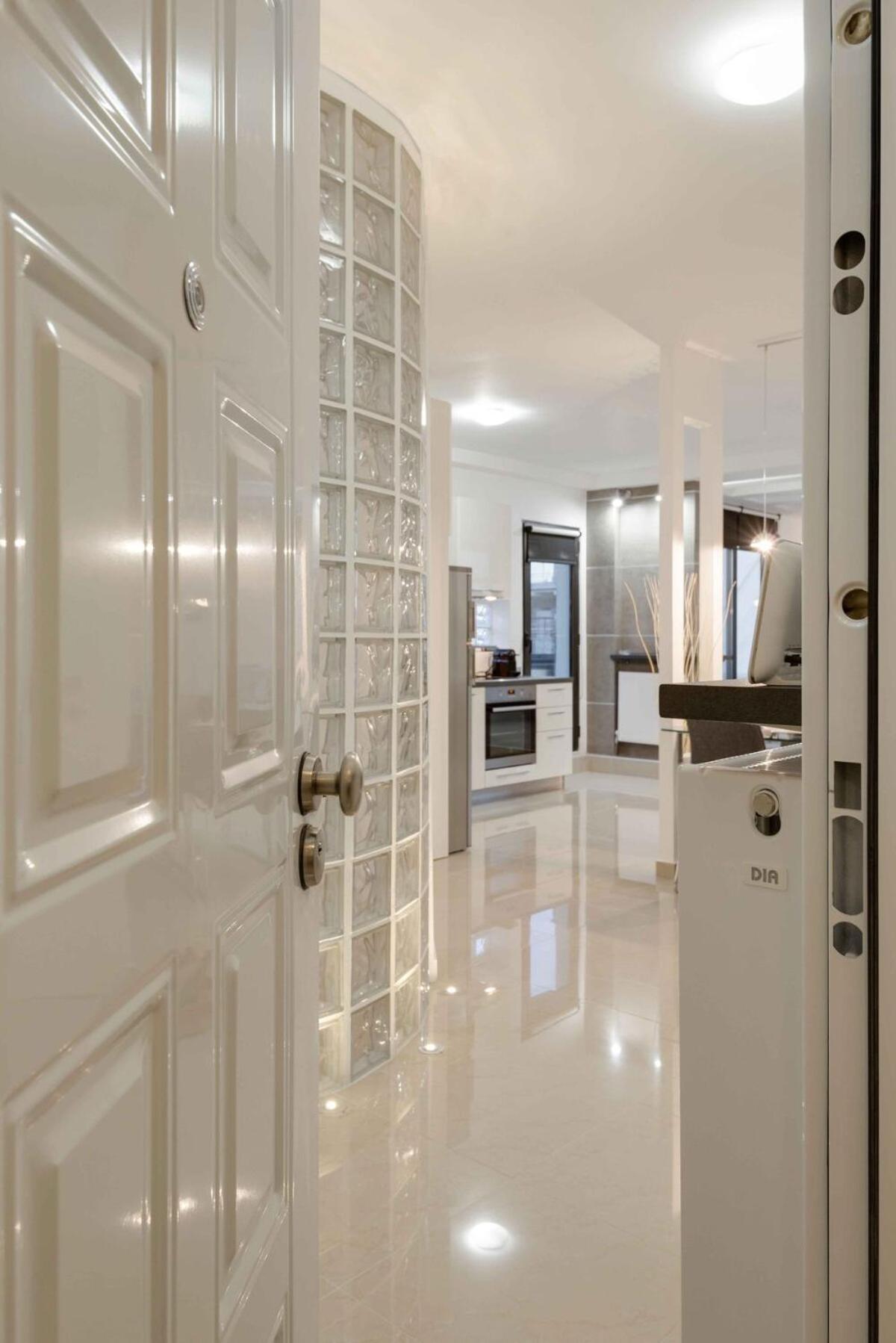 Ace Location | Luxury Building view 5