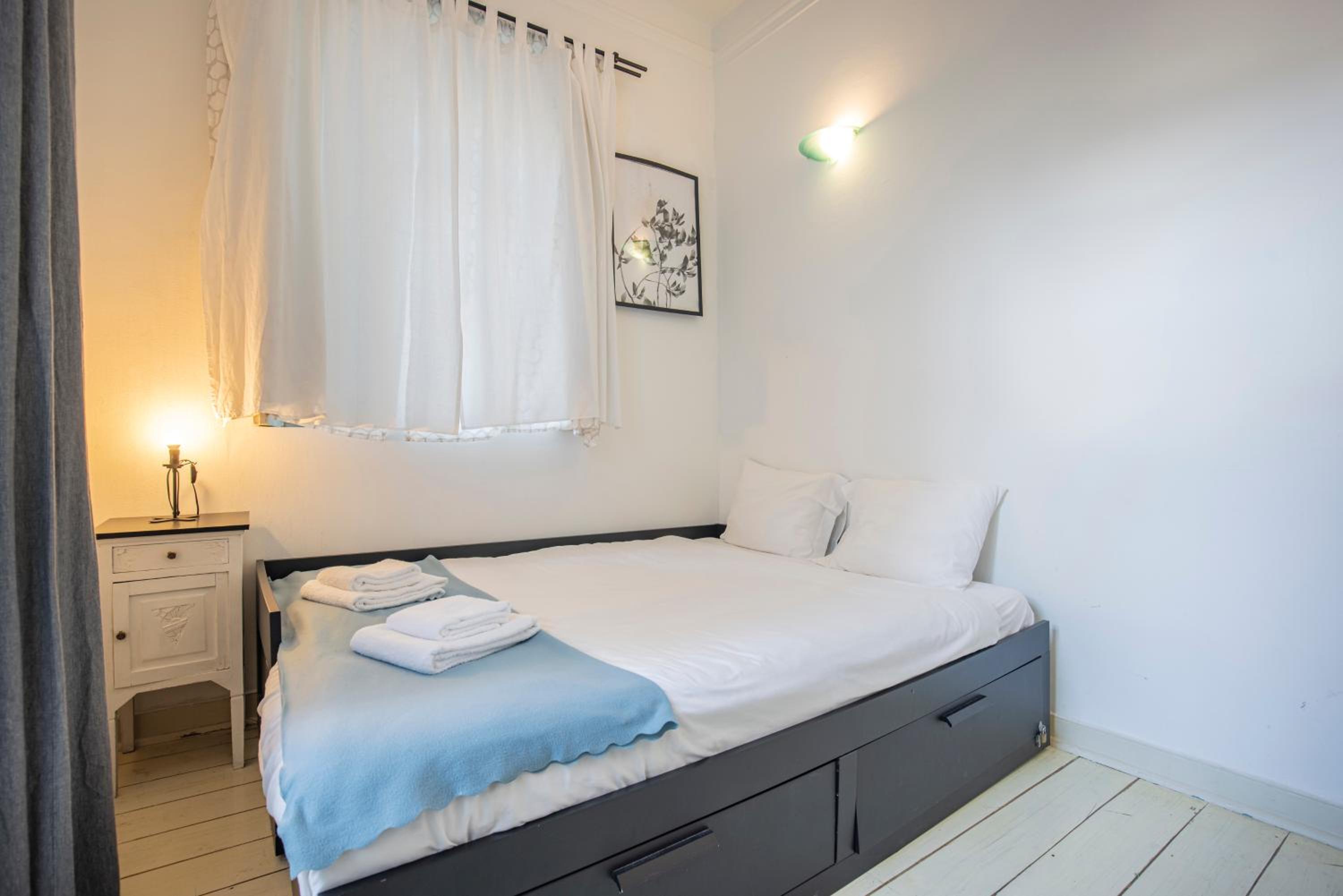 3BDR Mouraria Apartment by LovelyStay view 2