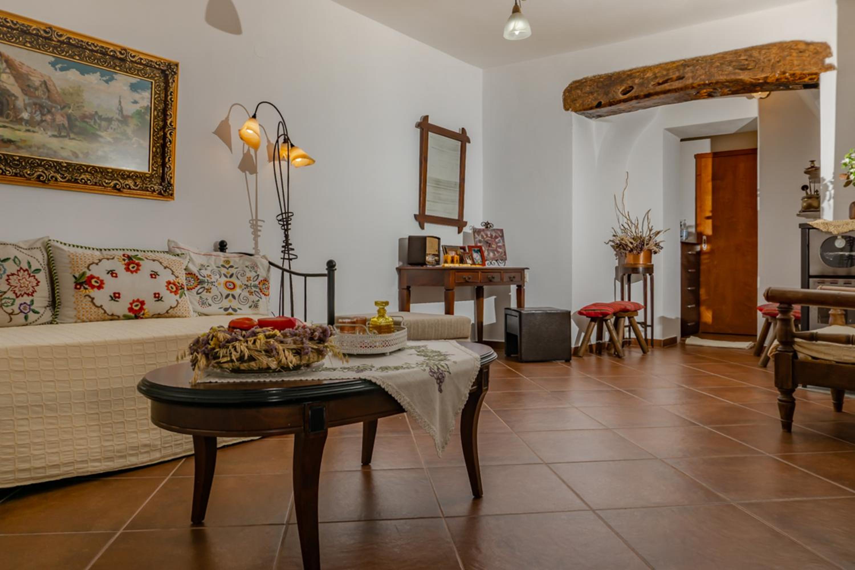 Cottage home at South Chania view 3