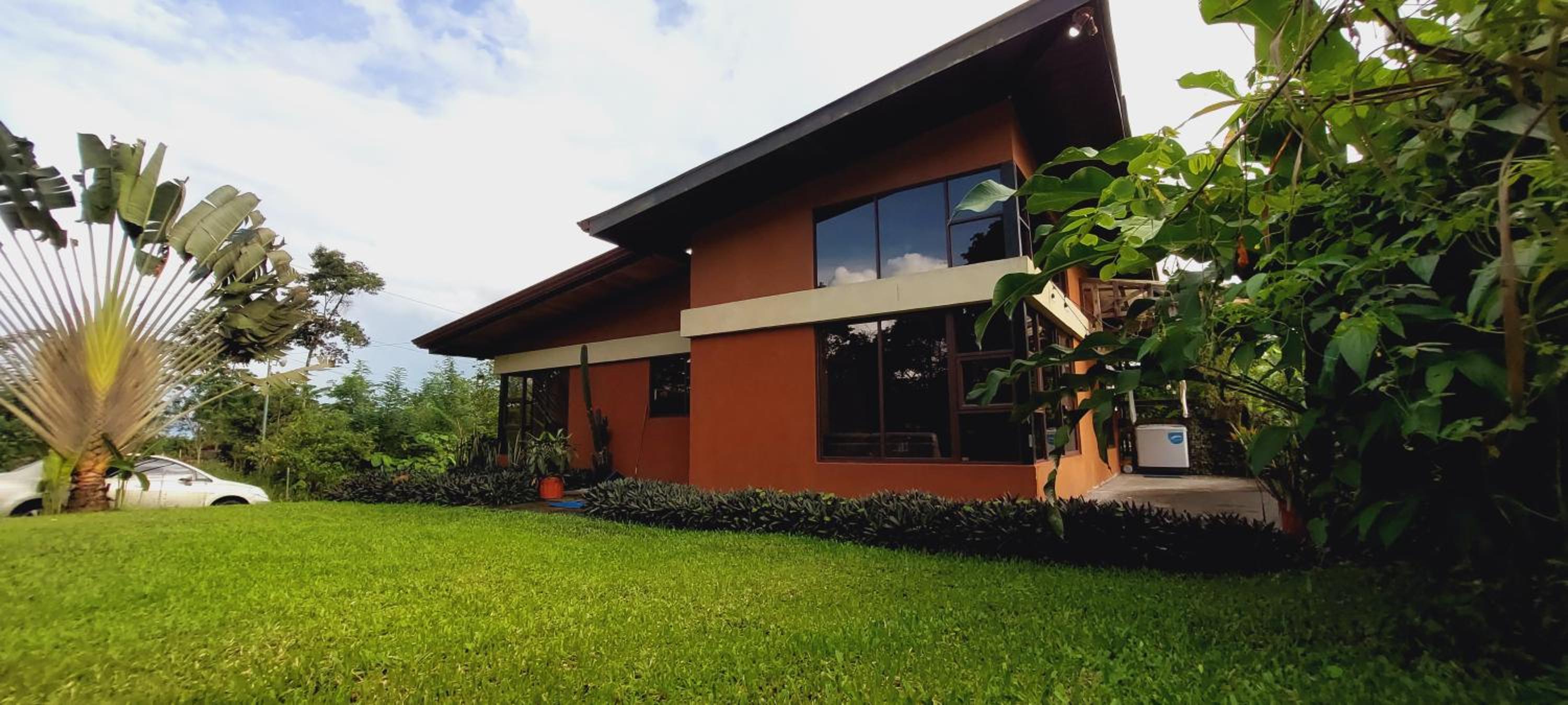 Green Leaf House