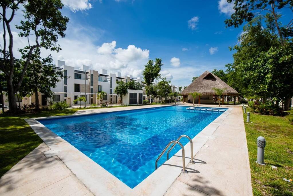 Modern design new 3 Bed 2.5 Bath Condo in Playa del Carmen