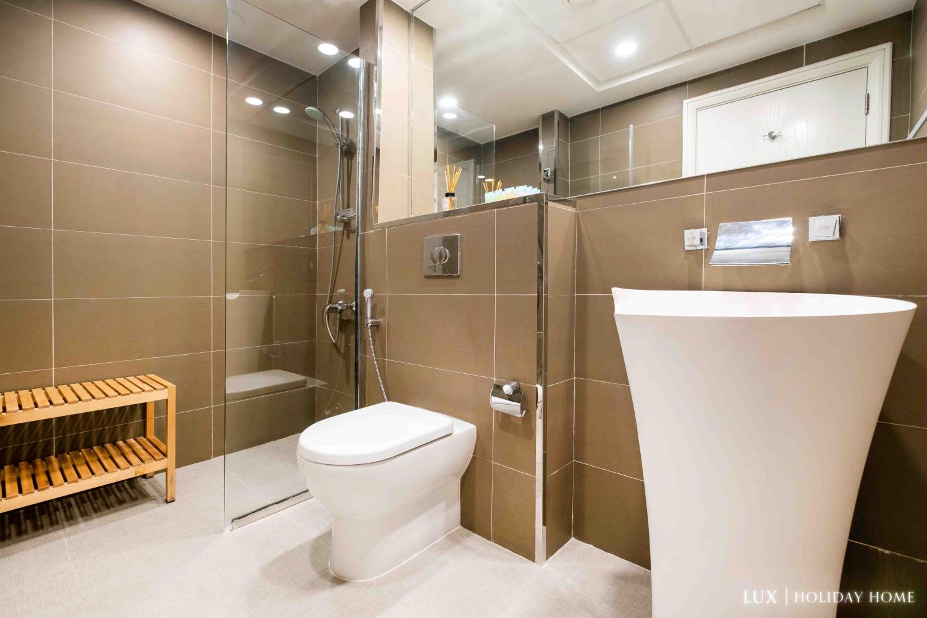 LUX - The JBR Dubai Eye Suite