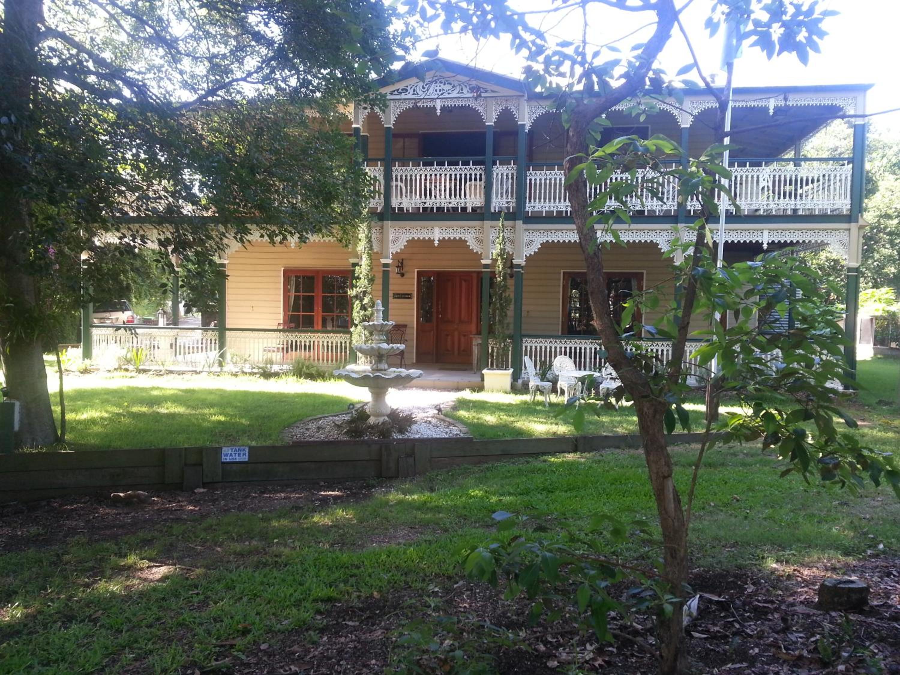 Grove Manor