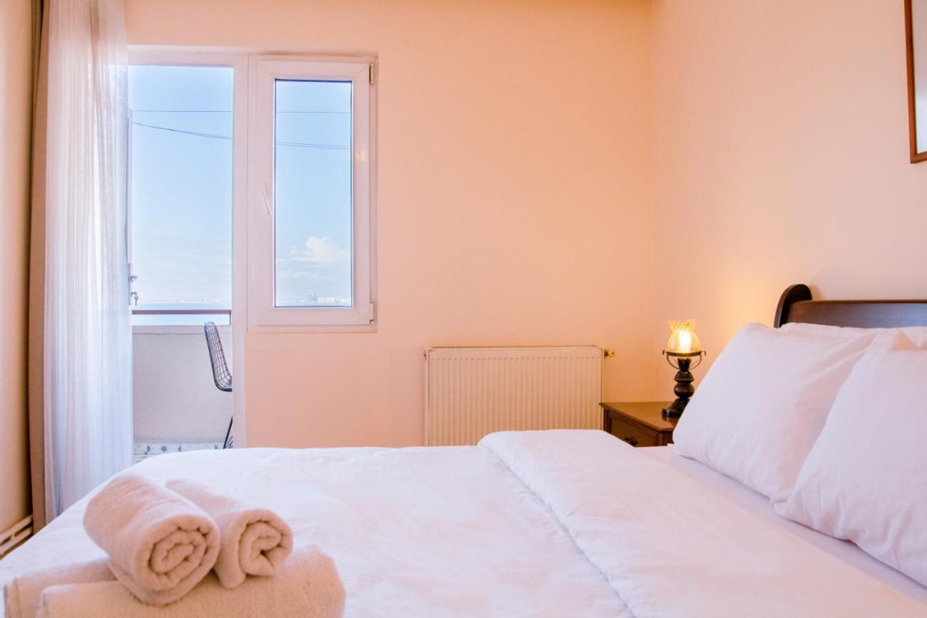Flat with Mesmerizing Sea View in Konak view 2