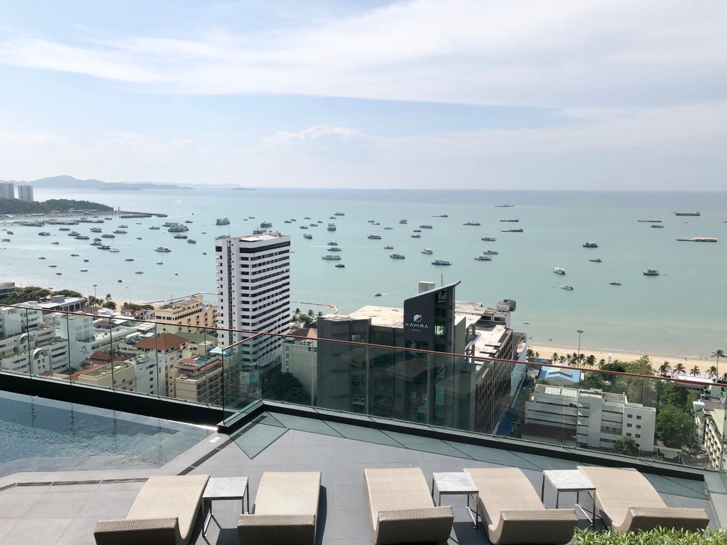 Edge Central Pattaya By Alice