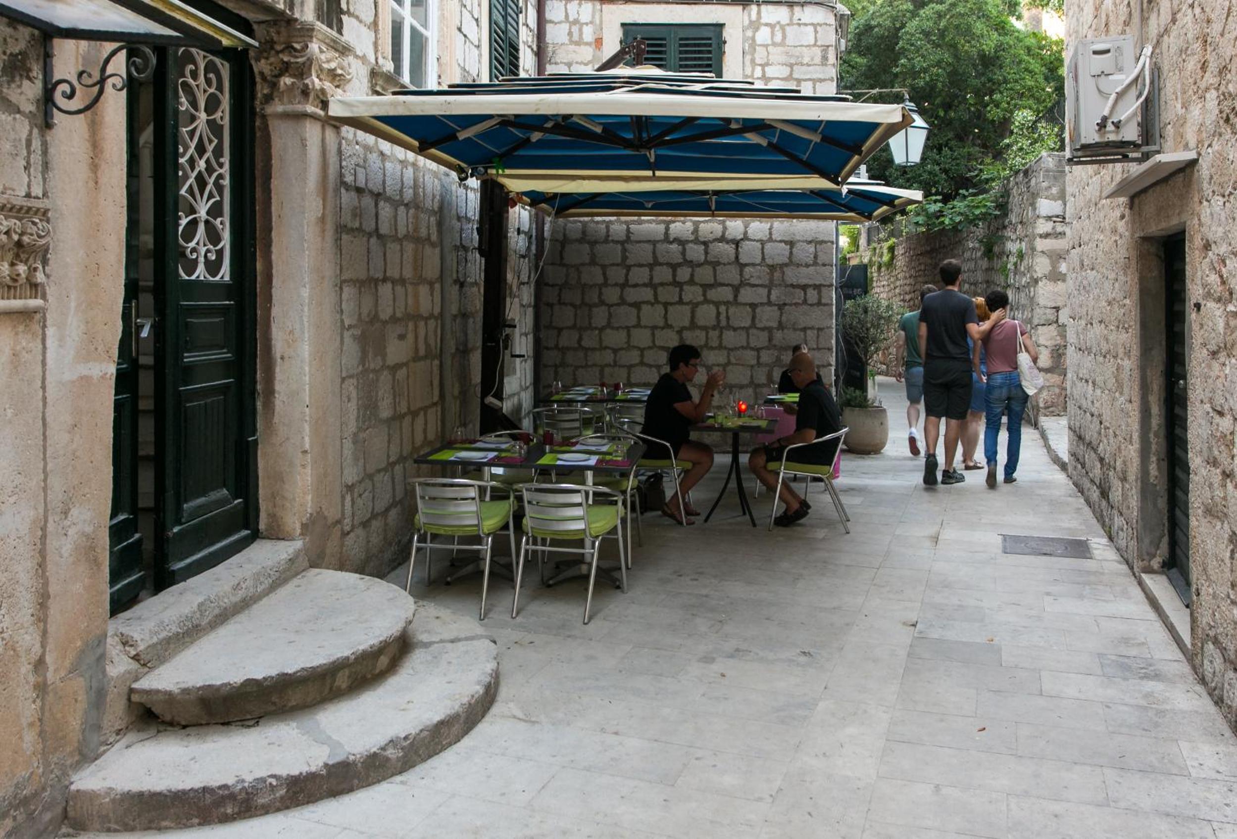 Buza Beach Apartments