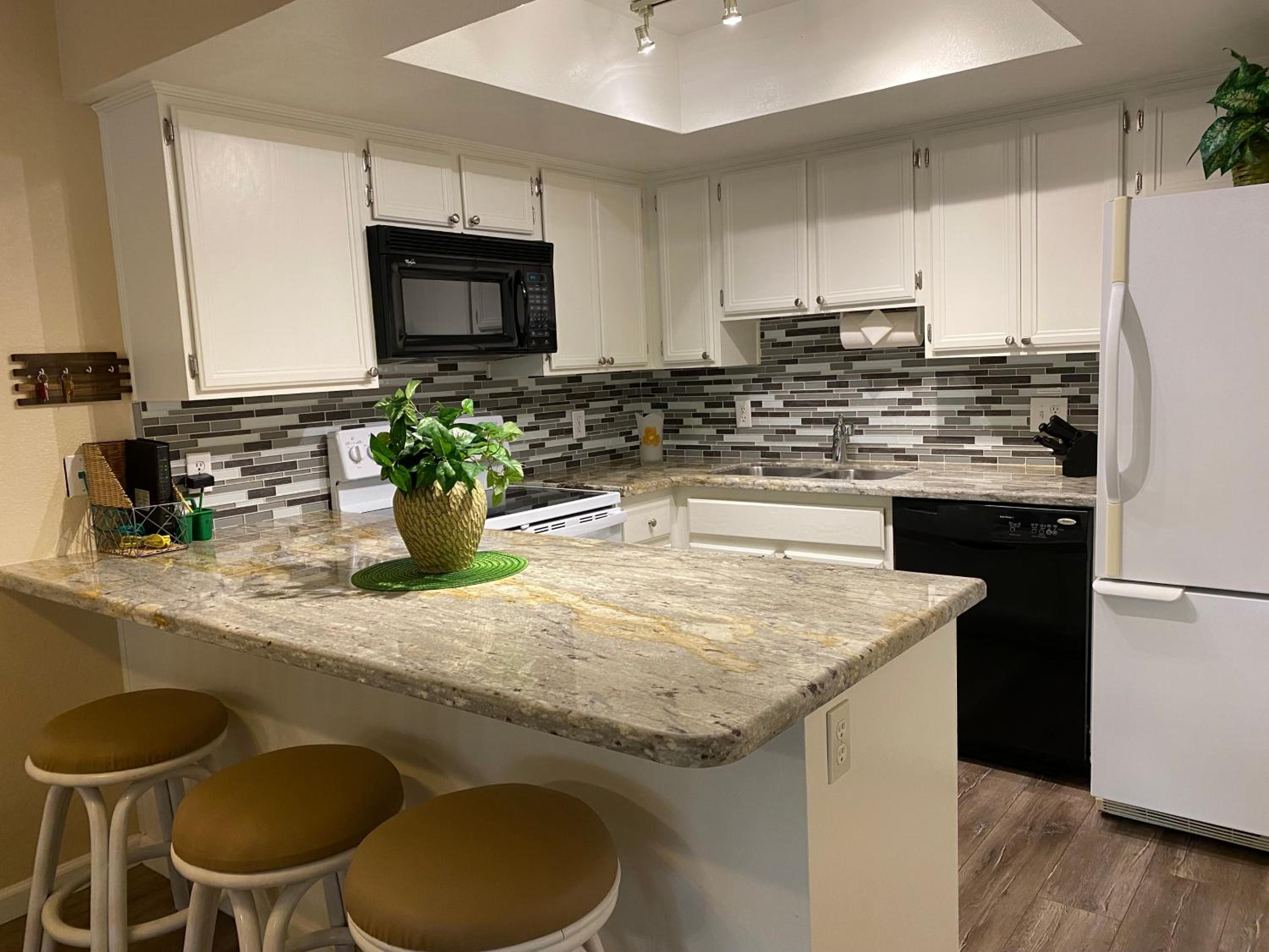 CASITA Arizona - Tempe - Designed for a LARGE or 2 Families with Kids view 3