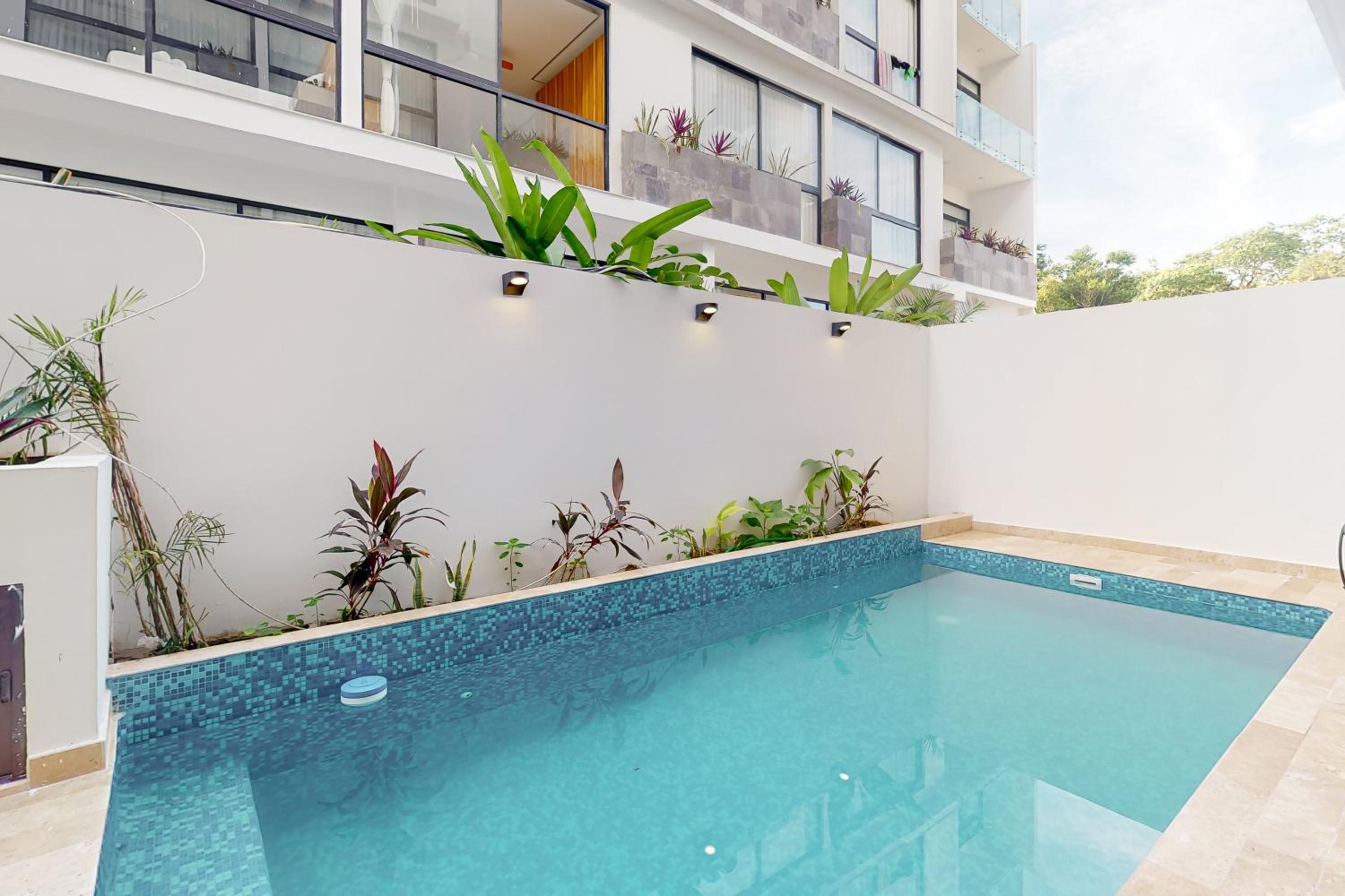 swimming pool