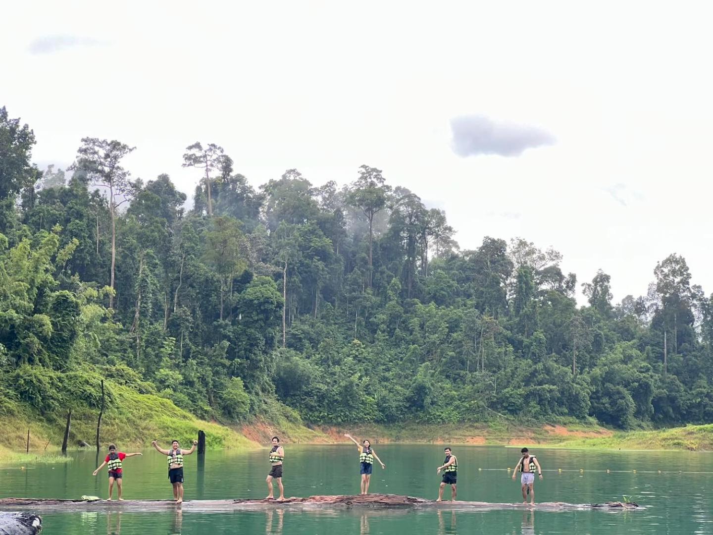 Praiwan Raft House 29