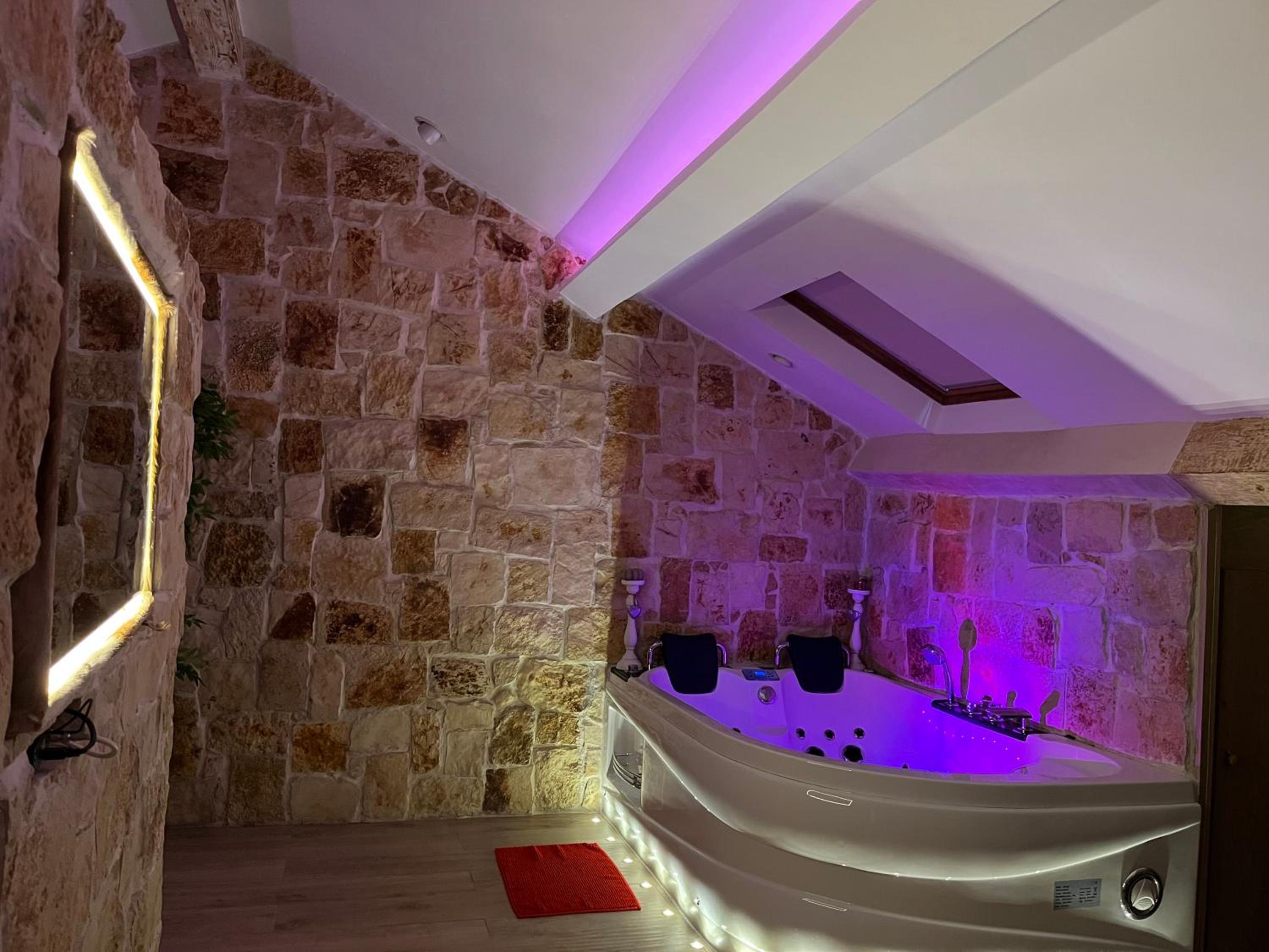 Studio luxe jacuzzi croisette photo 2