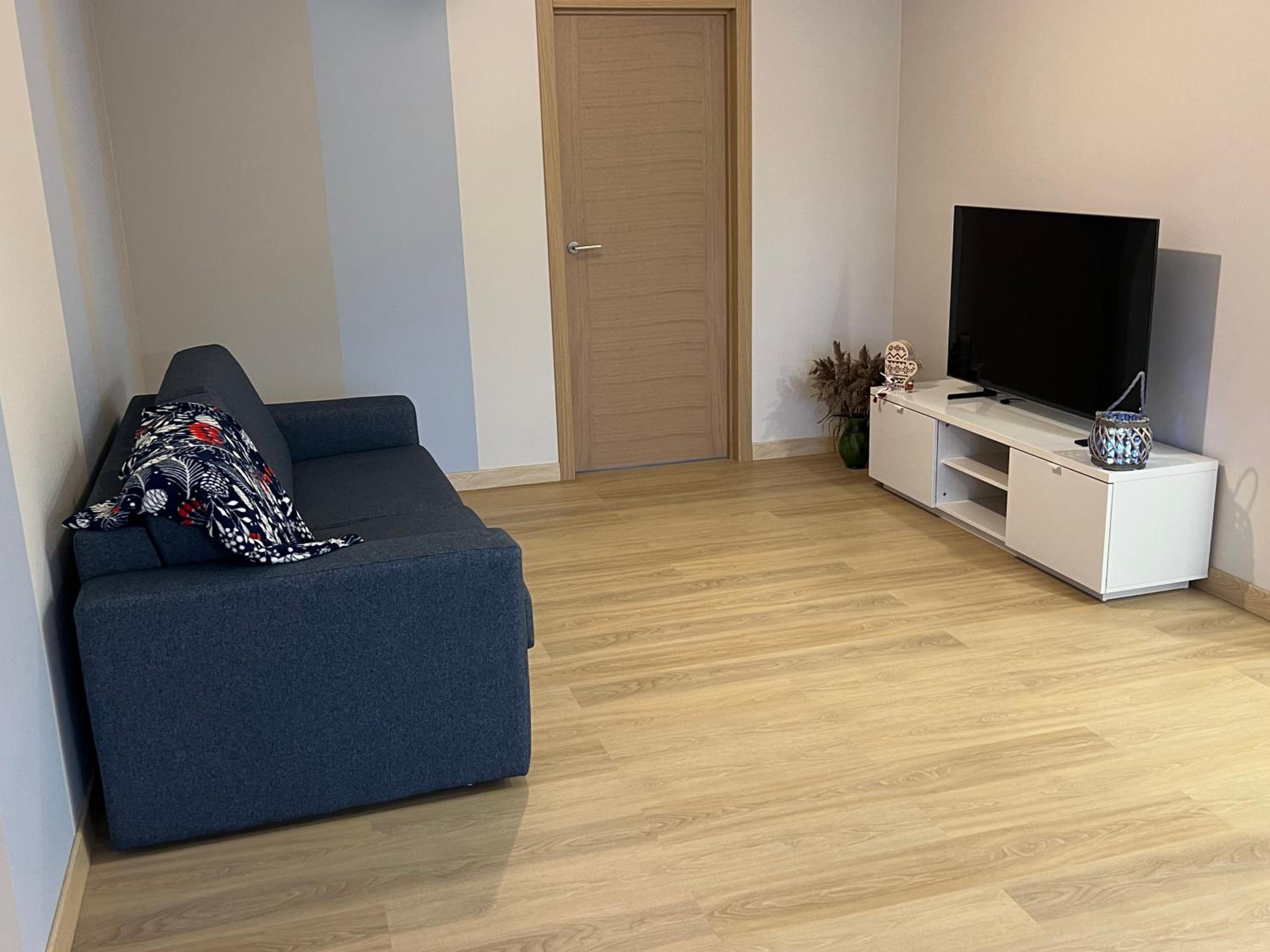Roja Lux Apartment view 3