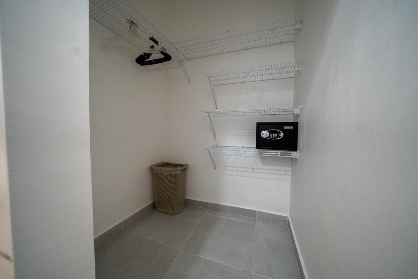 Sdq, Gym, Pool, 1br 2B, Downtown F7