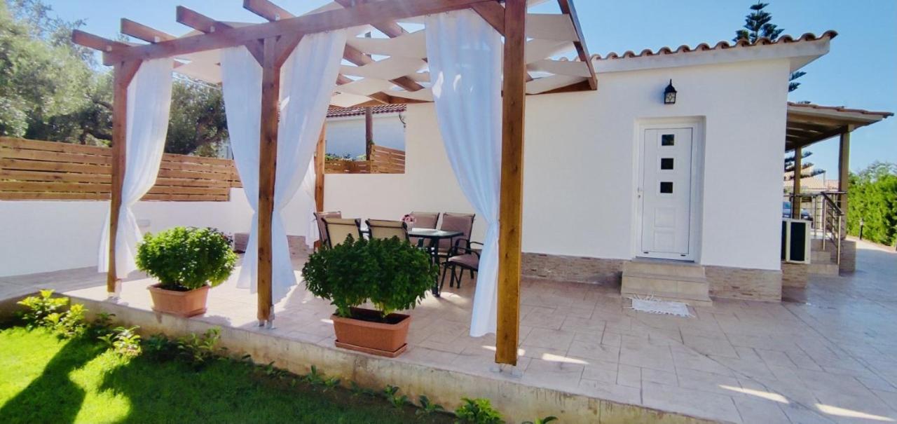 Villa Yakinthi photo 2