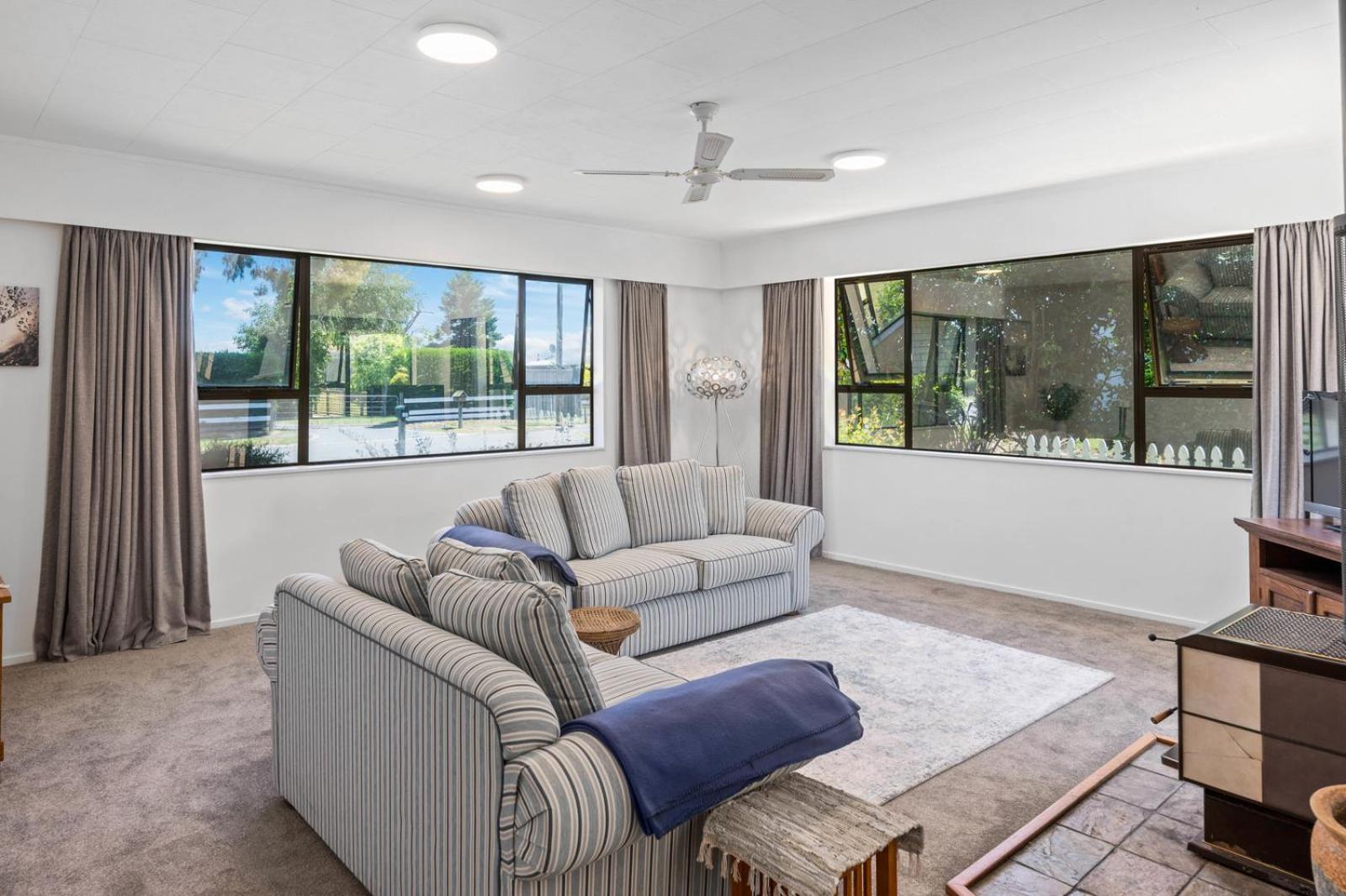 Mahuta Magic - Five Mile Bay Holiday Home