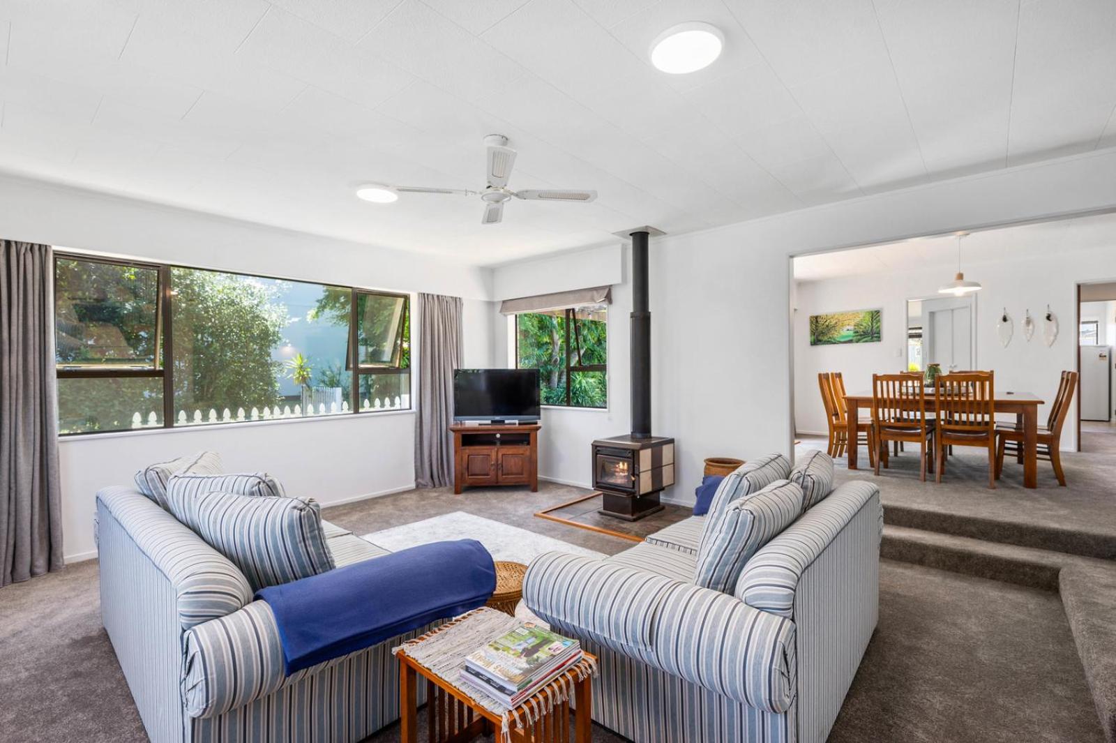 Mahuta Magic - Five Mile Bay Holiday Home