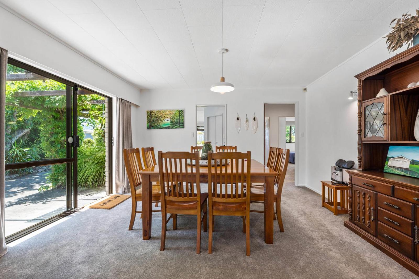 Mahuta Magic - Five Mile Bay Holiday Home