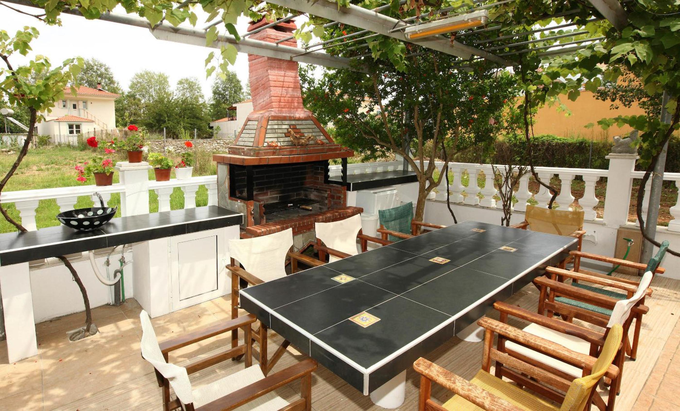 Nereids Apartments and Studios