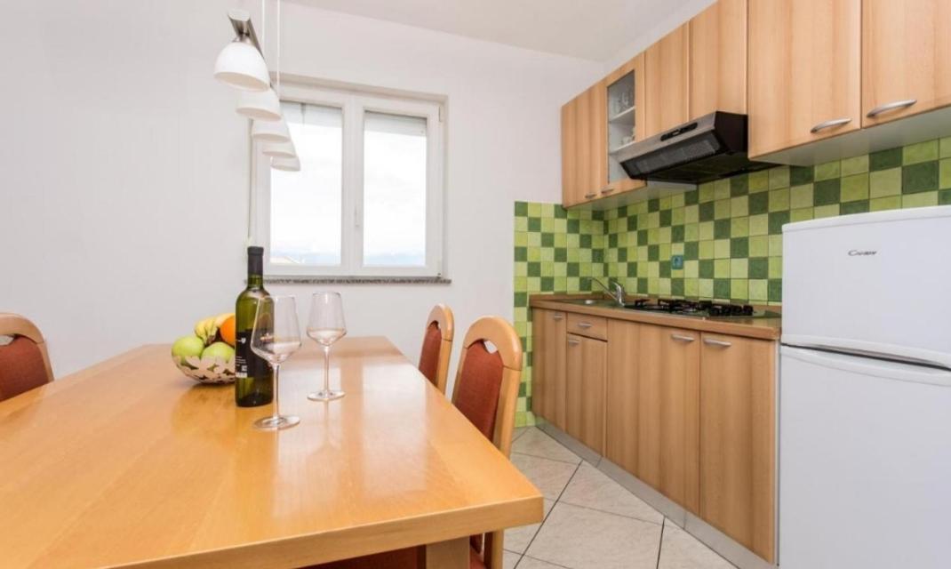 Apartments Kraljić I