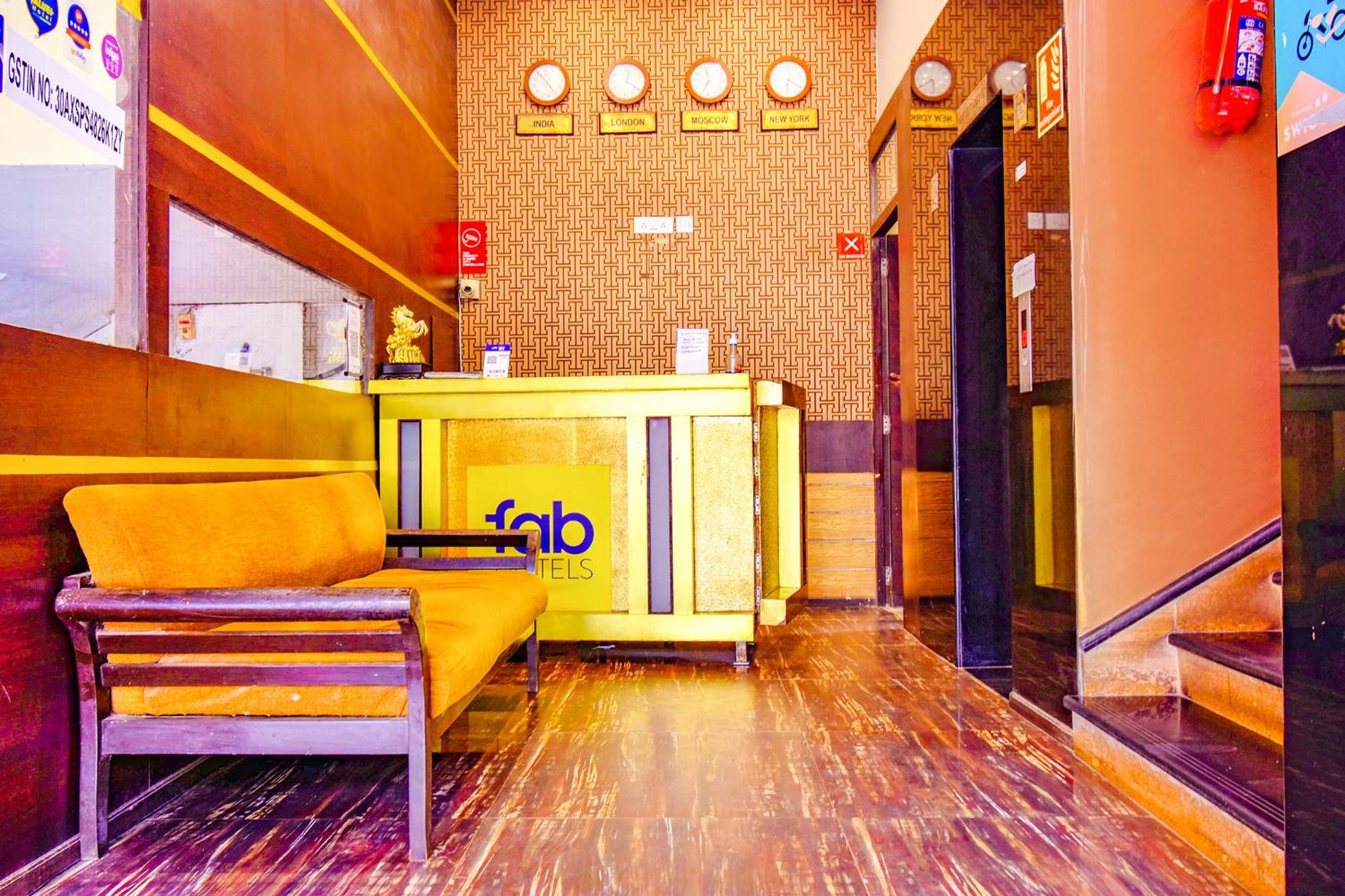Lobby & Reception