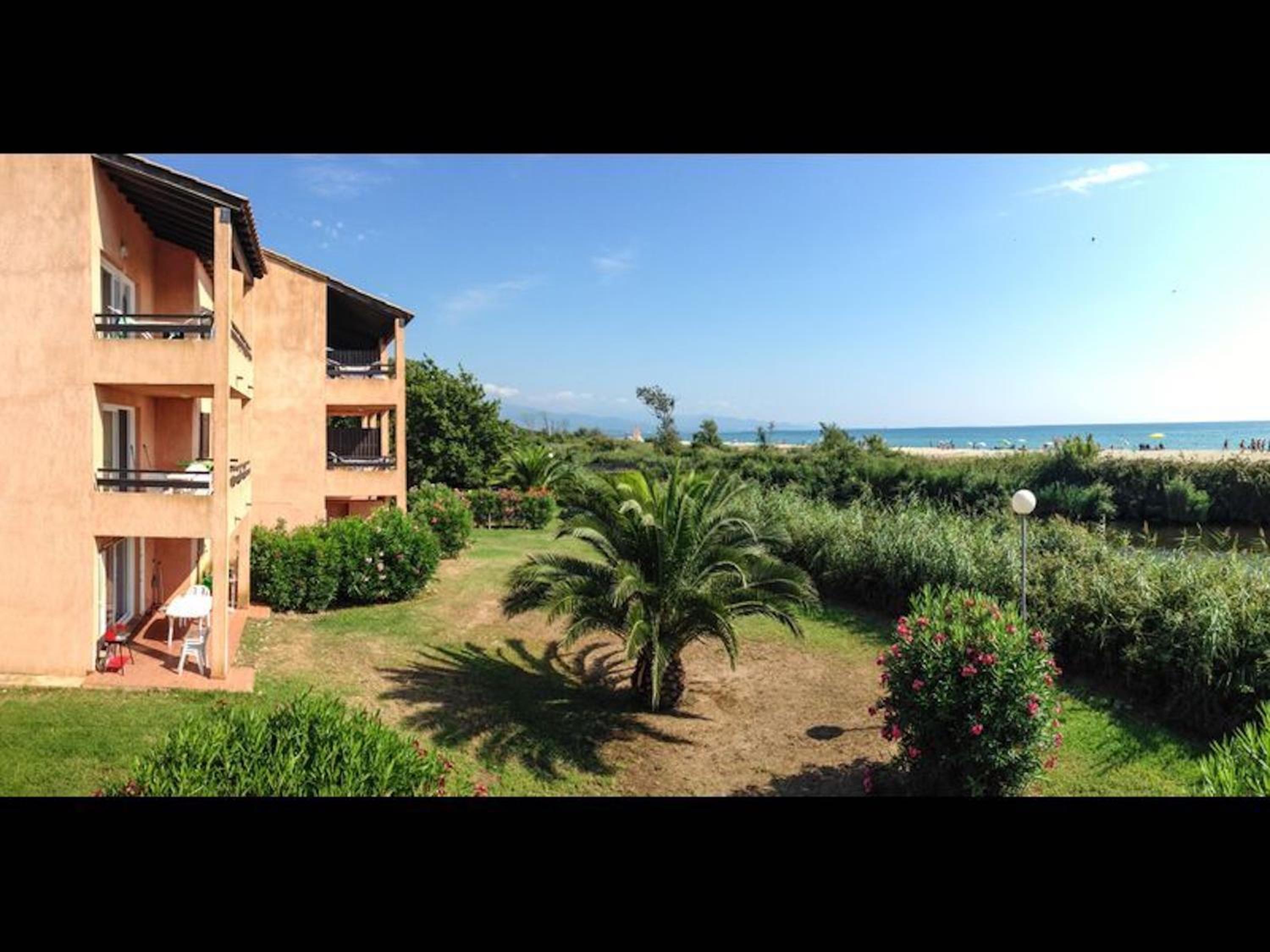 Apartment for 8 people with 2 bathrooms, on the sea view 2