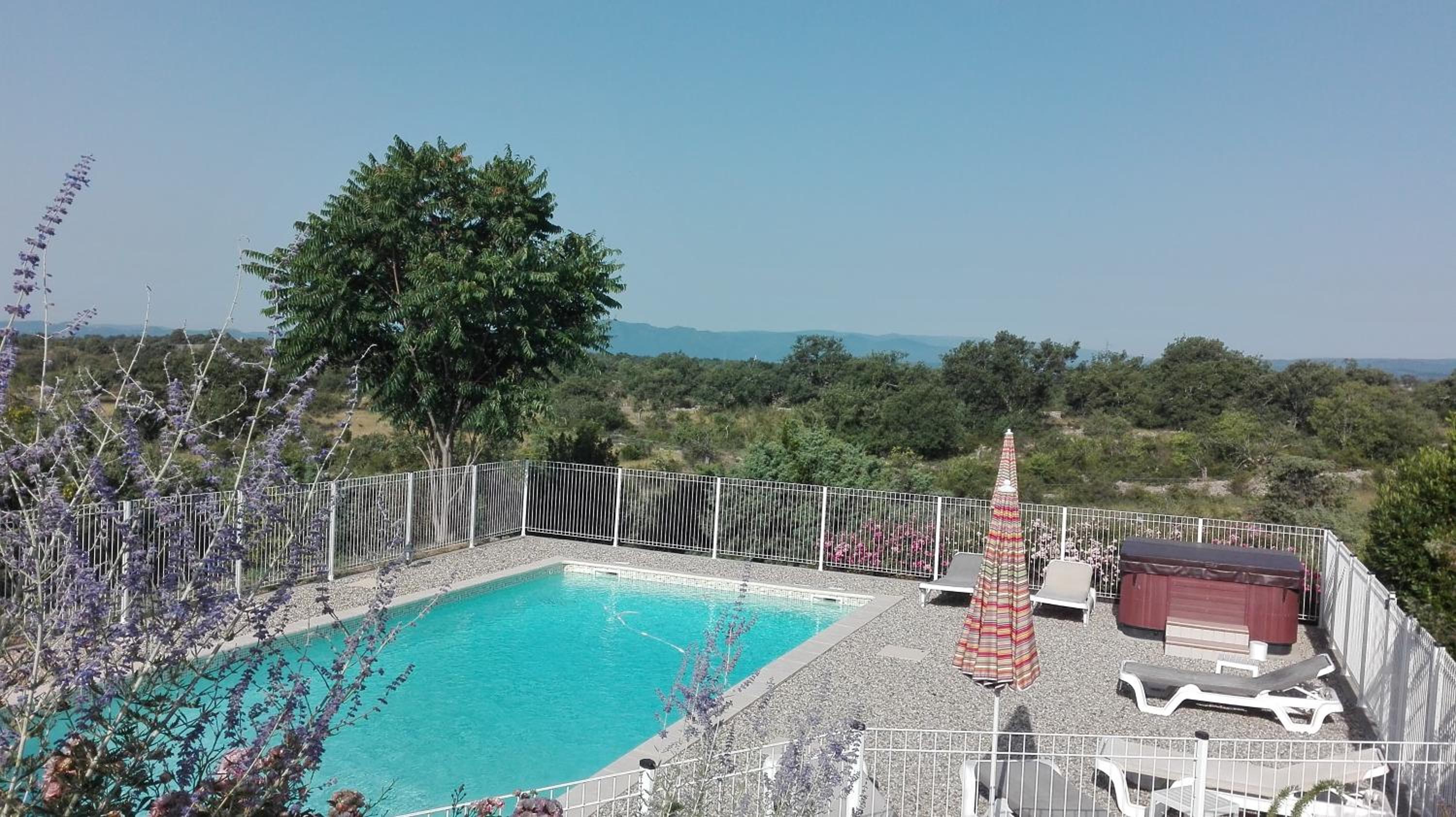Les Villas de Perret view 5
