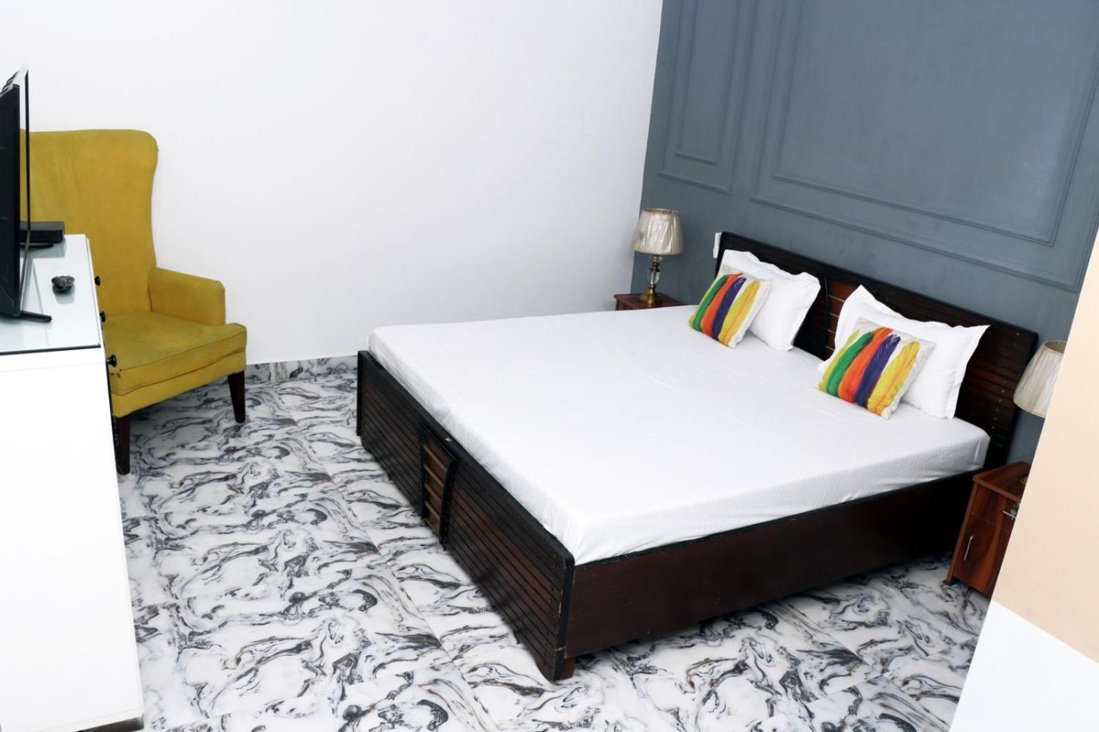 Omasha Residency