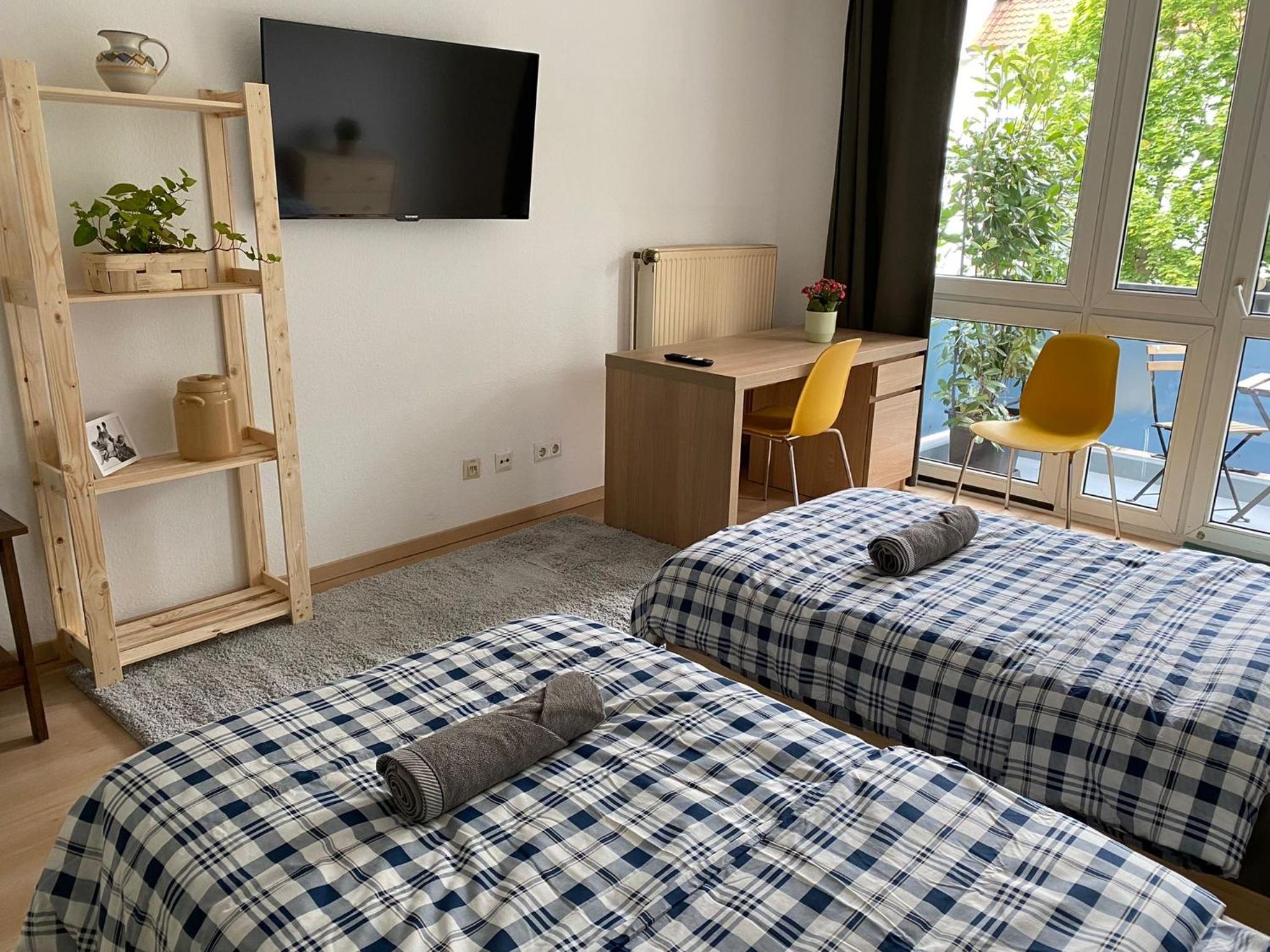 Sweet Home Apartment Hannover West - contactless check-in view 4