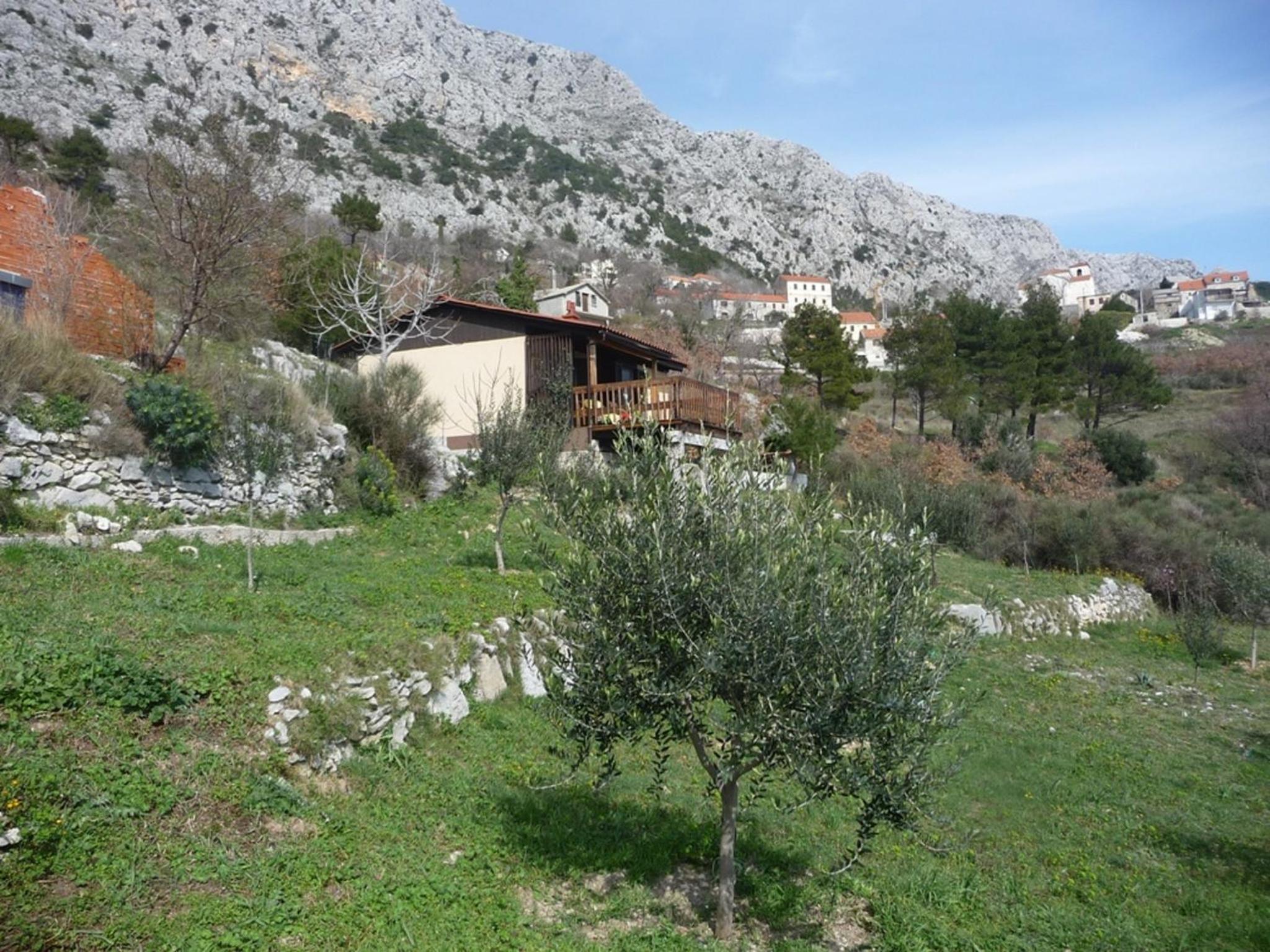 Charismatic Garden Cottage with Sea View view 5