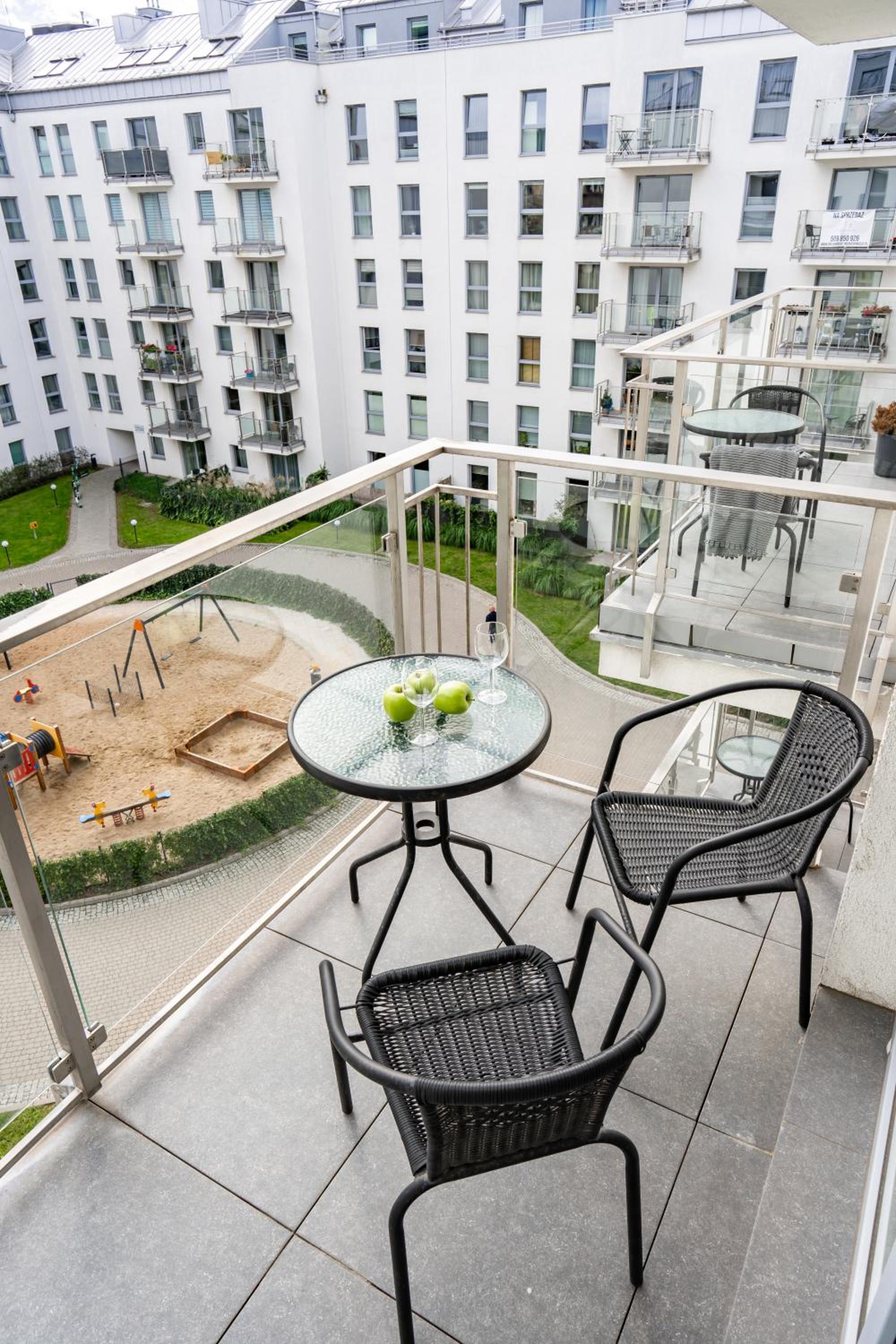 balcony