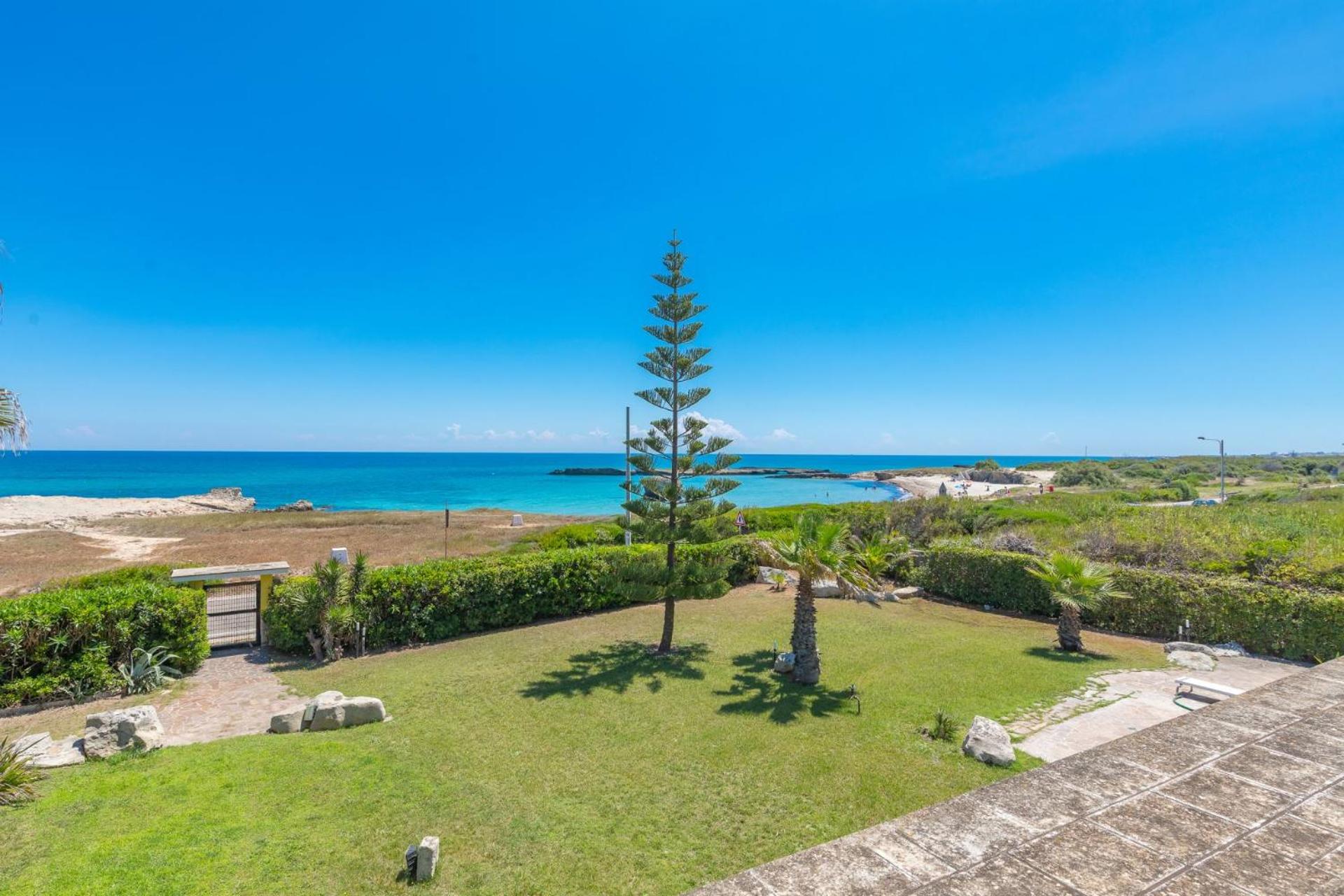Incoronata by RivedelSalento fronte mare photo 1