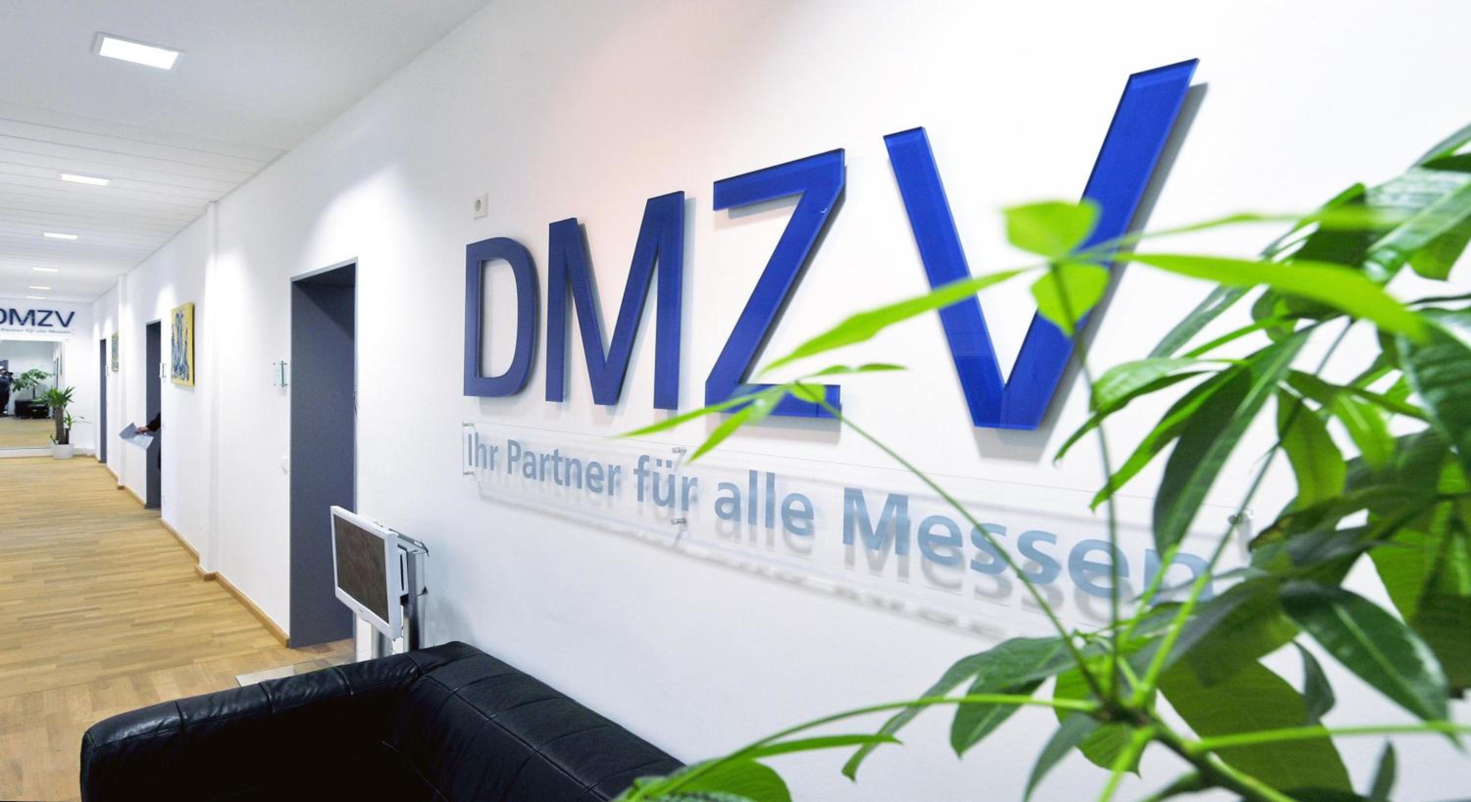 Deutsche Messe Zimmer - Private Apartments & Rooms Hannover City - room agency view 3