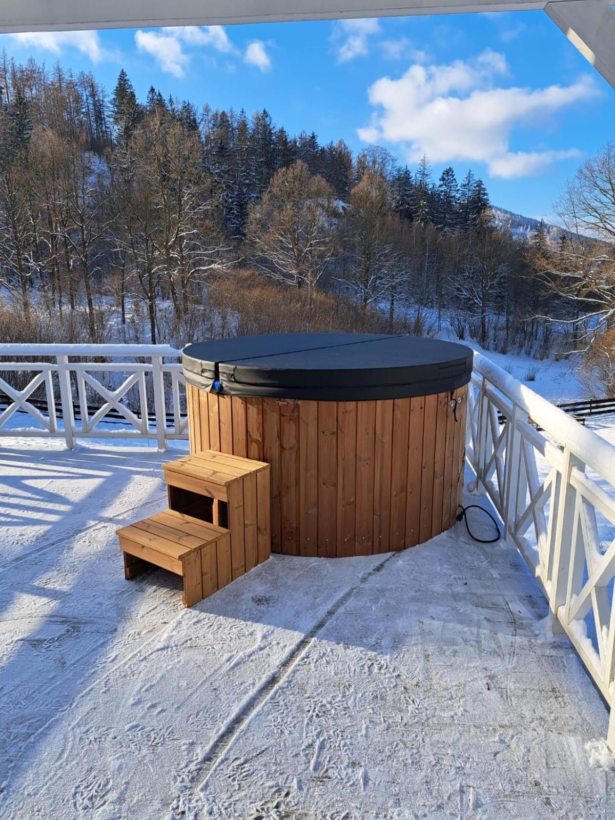 Domki w Rudawach Las i Łąka Gorąca Balia Baseny